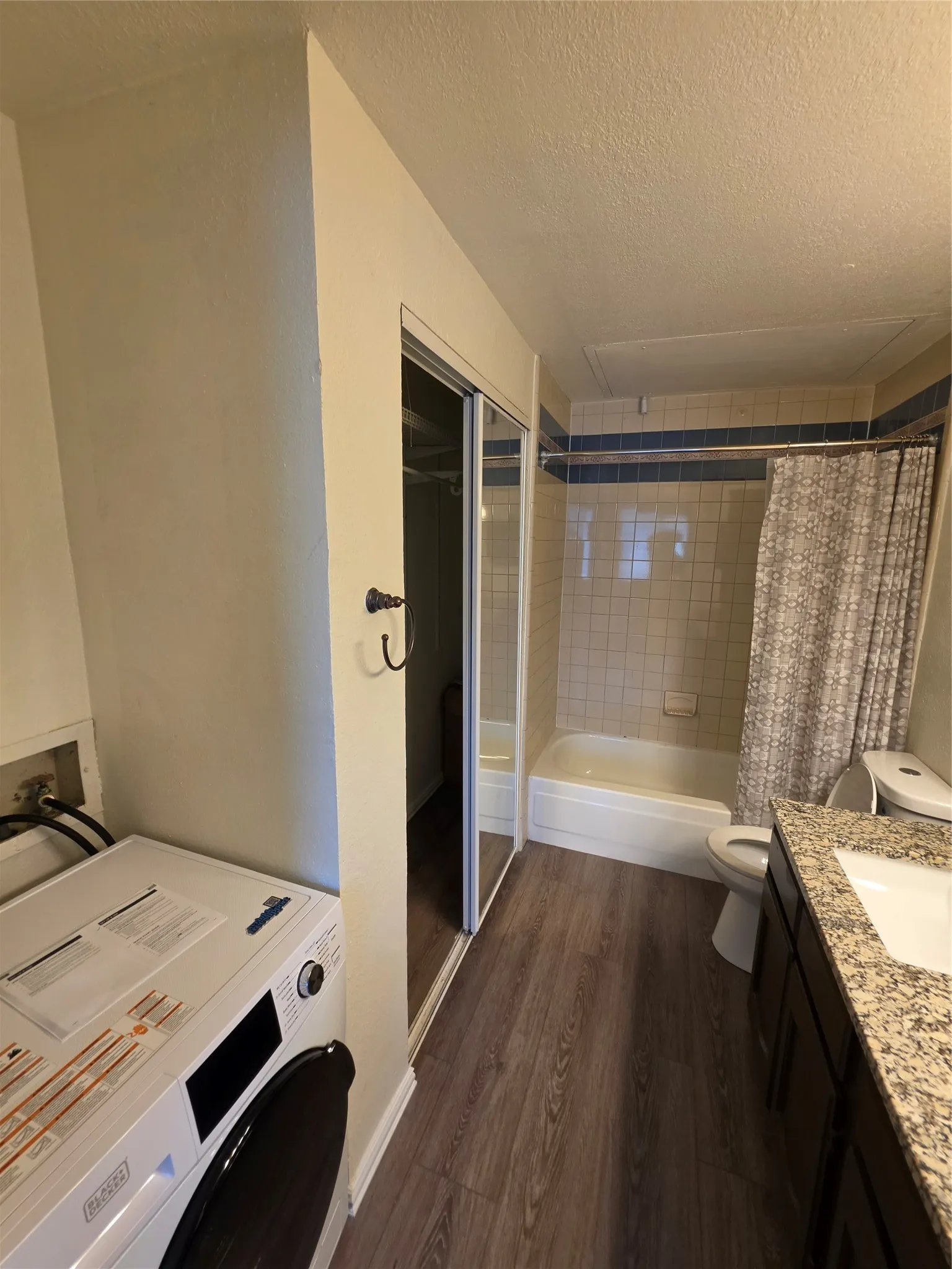 Condominium For Rent in Tarrant County , 3117 Sondra Drive 103, Fort Worth, Texas 76107, 1 Bedroom, 1 Bathroom, Garage spaces, 573 Sqft, built in 1983, mls#21385452, Real Estate Agent in Fort Worth, Homes For Rent in Tarrant county, Homes For Rent in Fort Worth, Realtor in Fort Worth Texas, Real Estate Brokerage Independent Realty Texas, Luminita Cordes Realtor