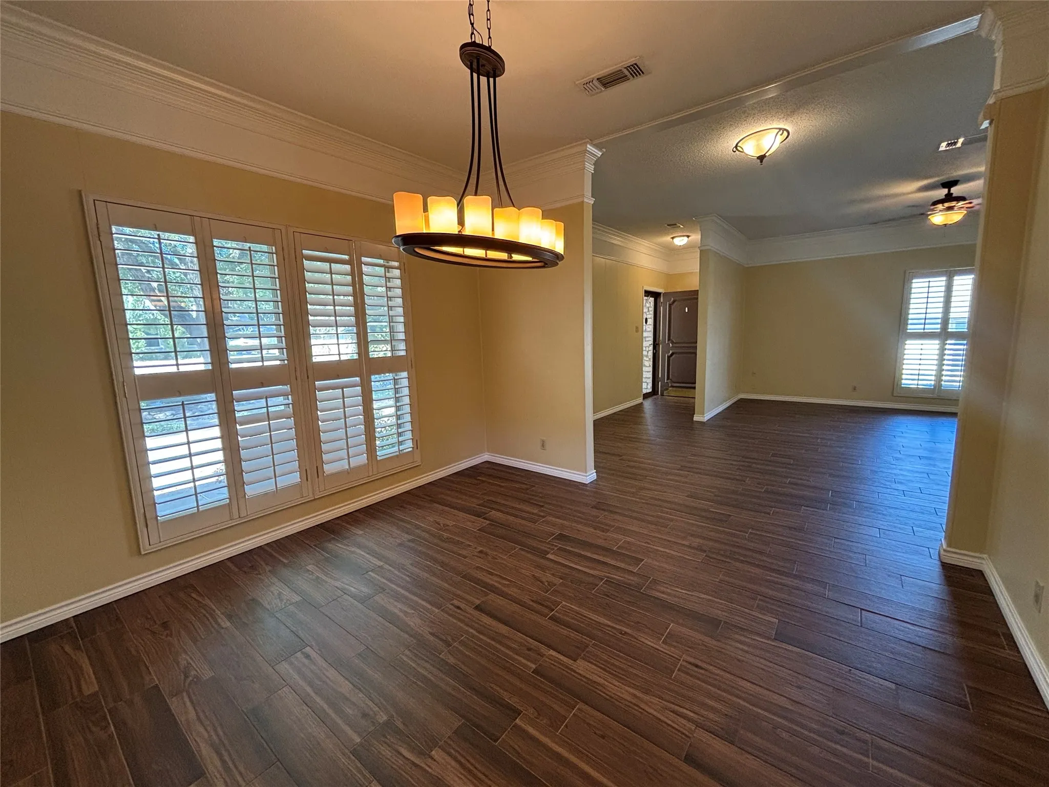 Duplex For Rent in Tarrant County , 4702 Ranch View Road, Fort Worth, Texas 76109, 3 Bedroom, 3 Bathroom, Garage spaces, 2,573 Sqft, built in 1970, mls#21385848, Real Estate Agent in Fort Worth, Homes For Rent in Tarrant county, Homes For Rent in Fort Worth, Realtor in Fort Worth Texas, Real Estate Brokerage Independent Realty Texas, Luminita Cordes Realtor