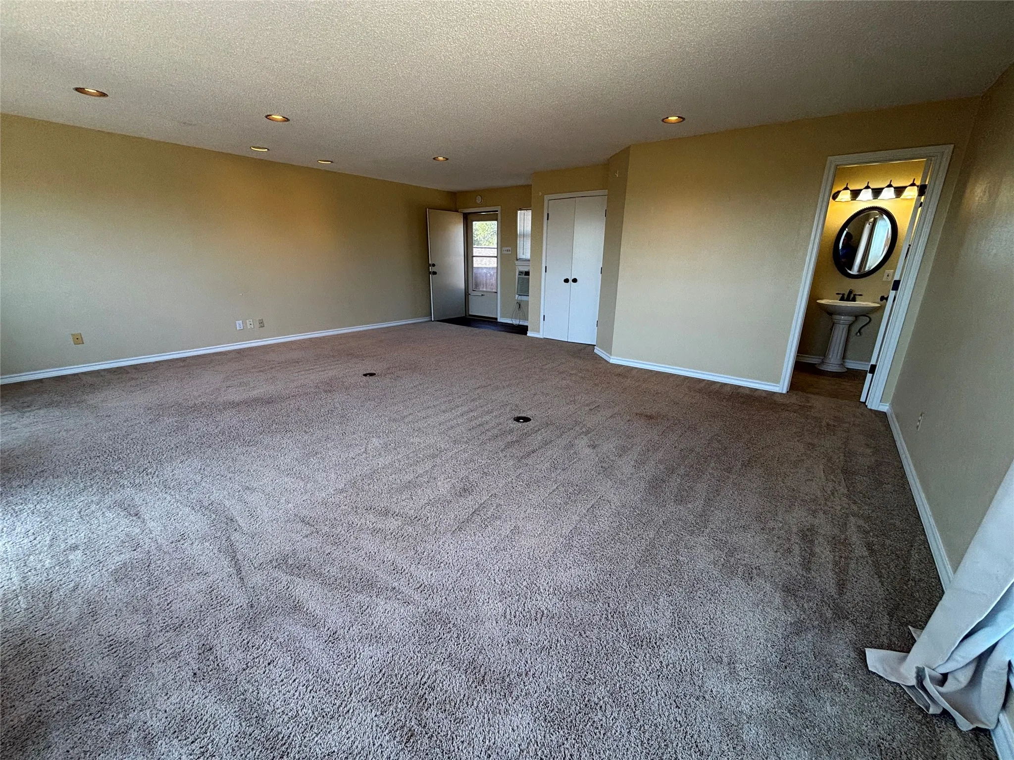 Duplex For Rent in Tarrant County , 4702 Ranch View Road, Fort Worth, Texas 76109, 3 Bedroom, 3 Bathroom, Garage spaces, 2,573 Sqft, built in 1970, mls#21385848, Real Estate Agent in Fort Worth, Homes For Rent in Tarrant county, Homes For Rent in Fort Worth, Realtor in Fort Worth Texas, Real Estate Brokerage Independent Realty Texas, Luminita Cordes Realtor