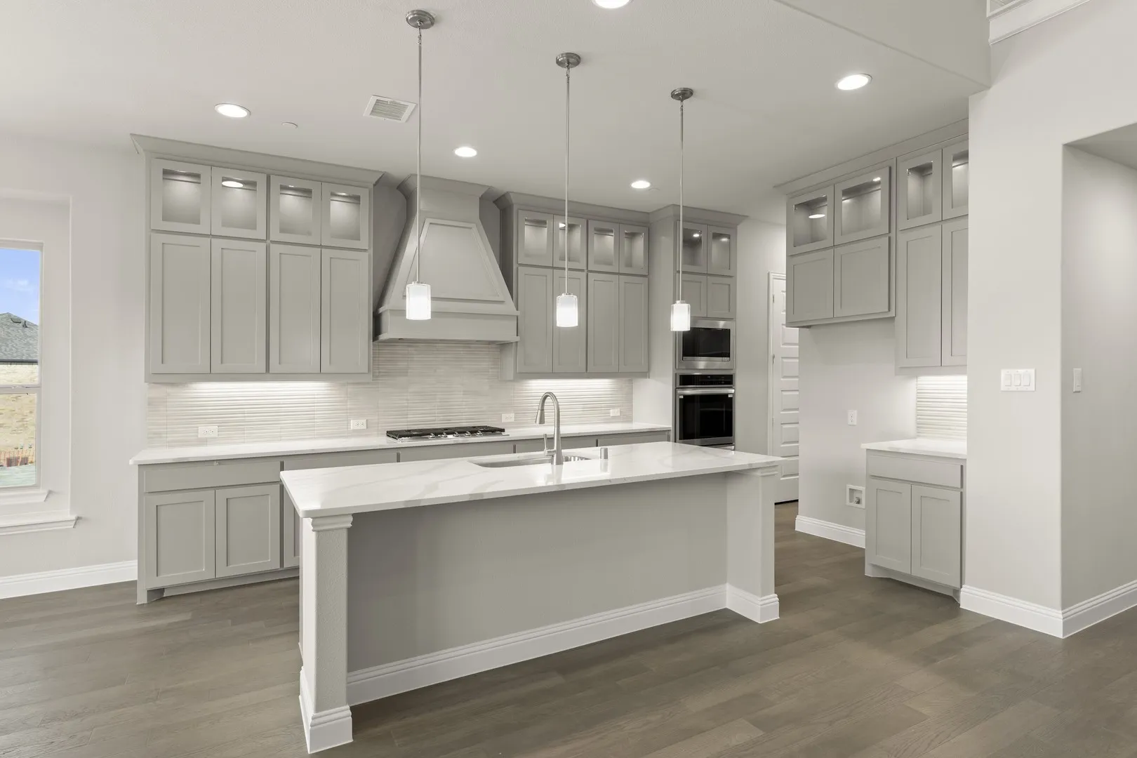 11. 2704 Emerald Shallows - Kitchen (2)