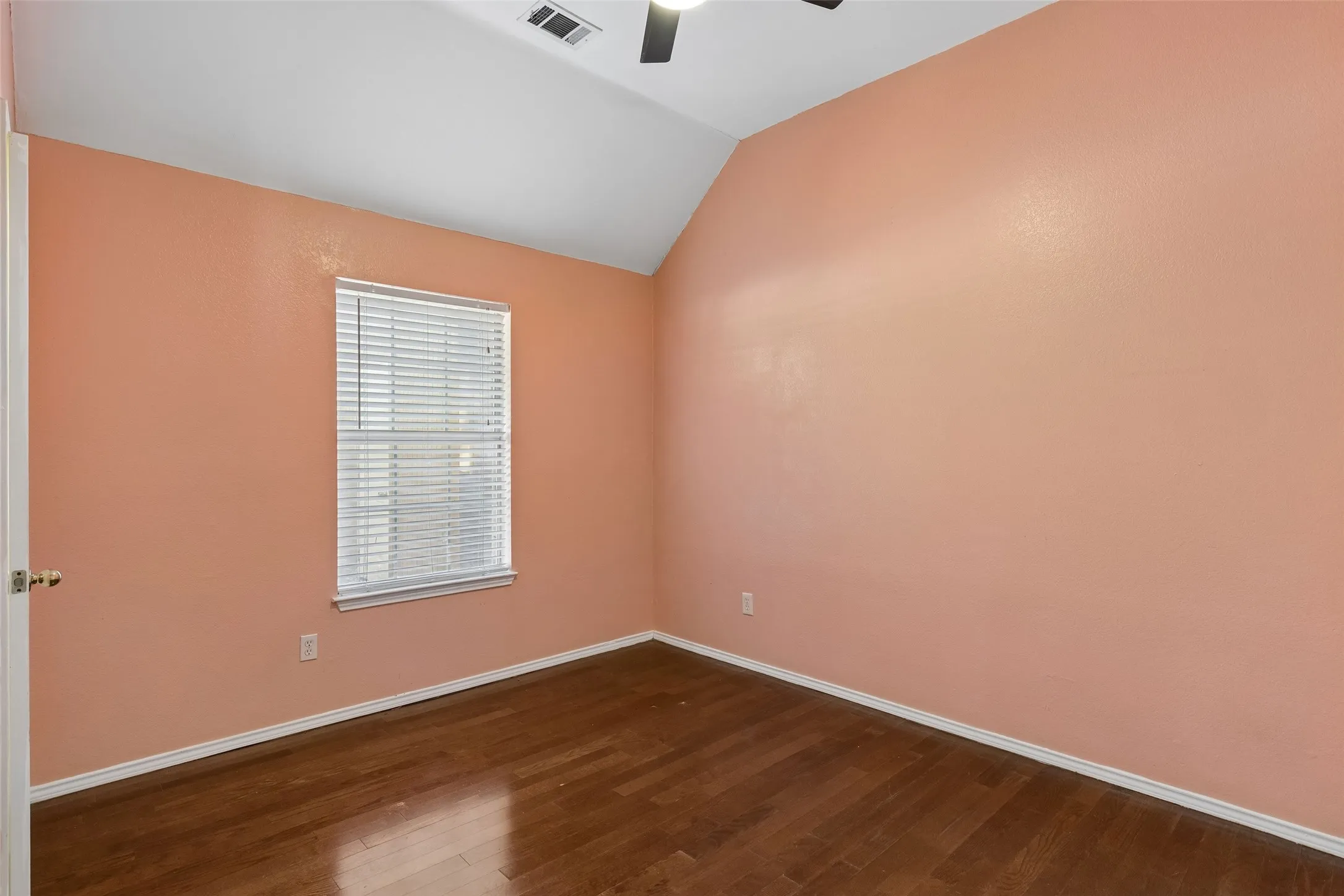 Single Family Residence For Sale in Collin County , 728 Lauren Way, Allen, Texas 75002, 4 Bedroom, 2 Bathroom, 2 Garage spaces, 2,083 Sqft, built in 1995, mls#21385936, Real Estate Agent in Allen, Homes For Sale in Collin county, Homes For Sale in Allen, Realtor in Allen Texas, Real Estate Brokerage Independent Realty Texas, Luminita Cordes Realtor