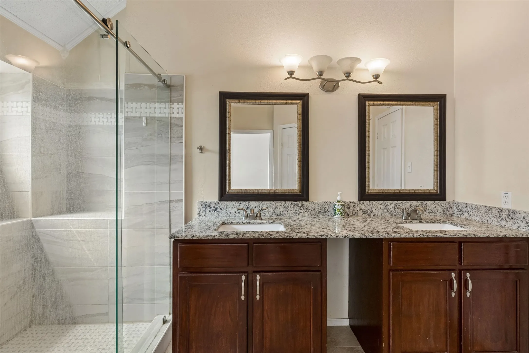 Single Family Residence For Sale in Collin County , 728 Lauren Way, Allen, Texas 75002, 4 Bedroom, 2 Bathroom, 2 Garage spaces, 2,083 Sqft, built in 1995, mls#21385936, Real Estate Agent in Allen, Homes For Sale in Collin county, Homes For Sale in Allen, Realtor in Allen Texas, Real Estate Brokerage Independent Realty Texas, Luminita Cordes Realtor