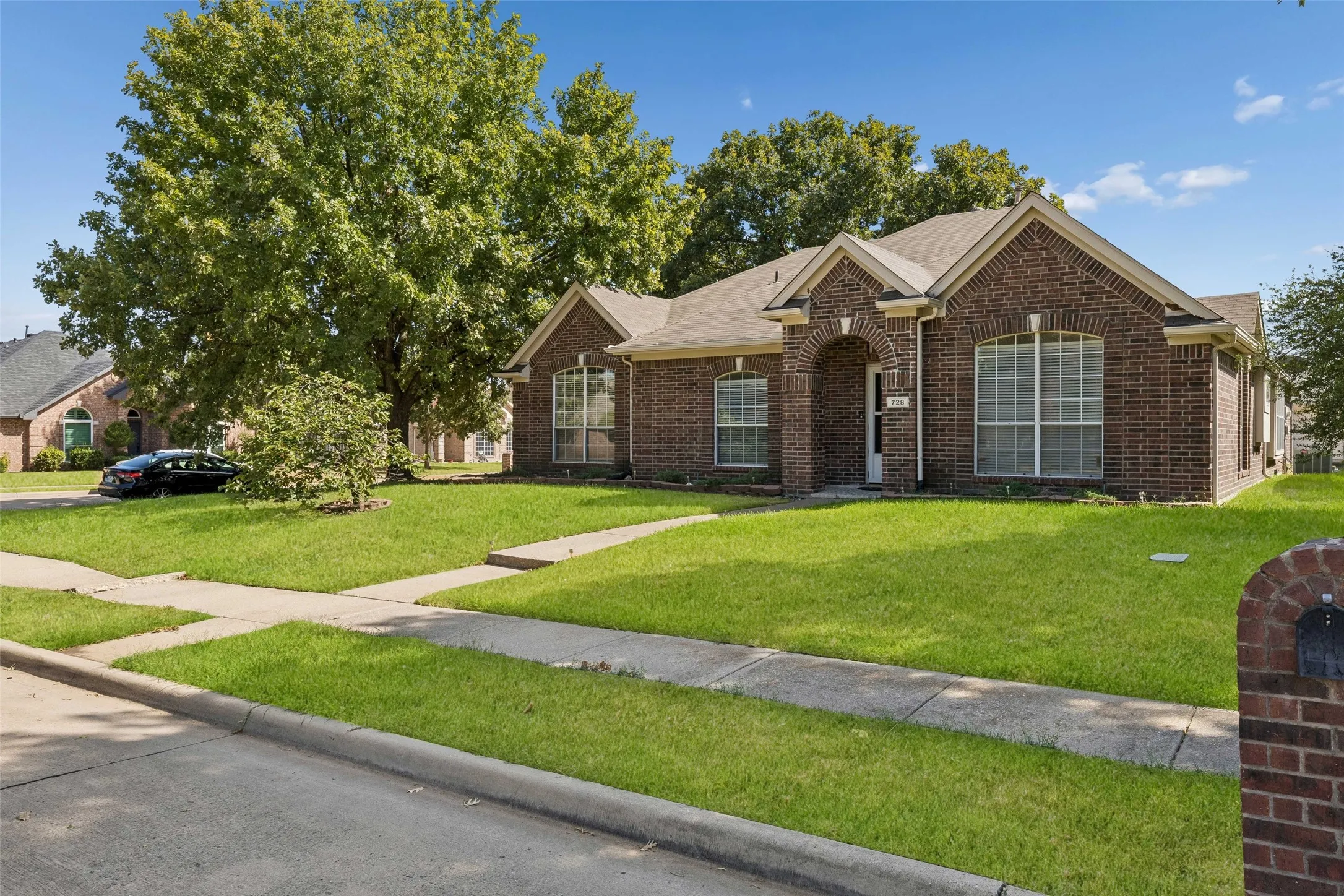 Single Family Residence For Sale in Collin County , 728 Lauren Way, Allen, Texas 75002, 4 Bedroom, 2 Bathroom, 2 Garage spaces, 2,083 Sqft, built in 1995, mls#21385936, Real Estate Agent in Allen, Homes For Sale in Collin county, Homes For Sale in Allen, Realtor in Allen Texas, Real Estate Brokerage Independent Realty Texas, Luminita Cordes Realtor