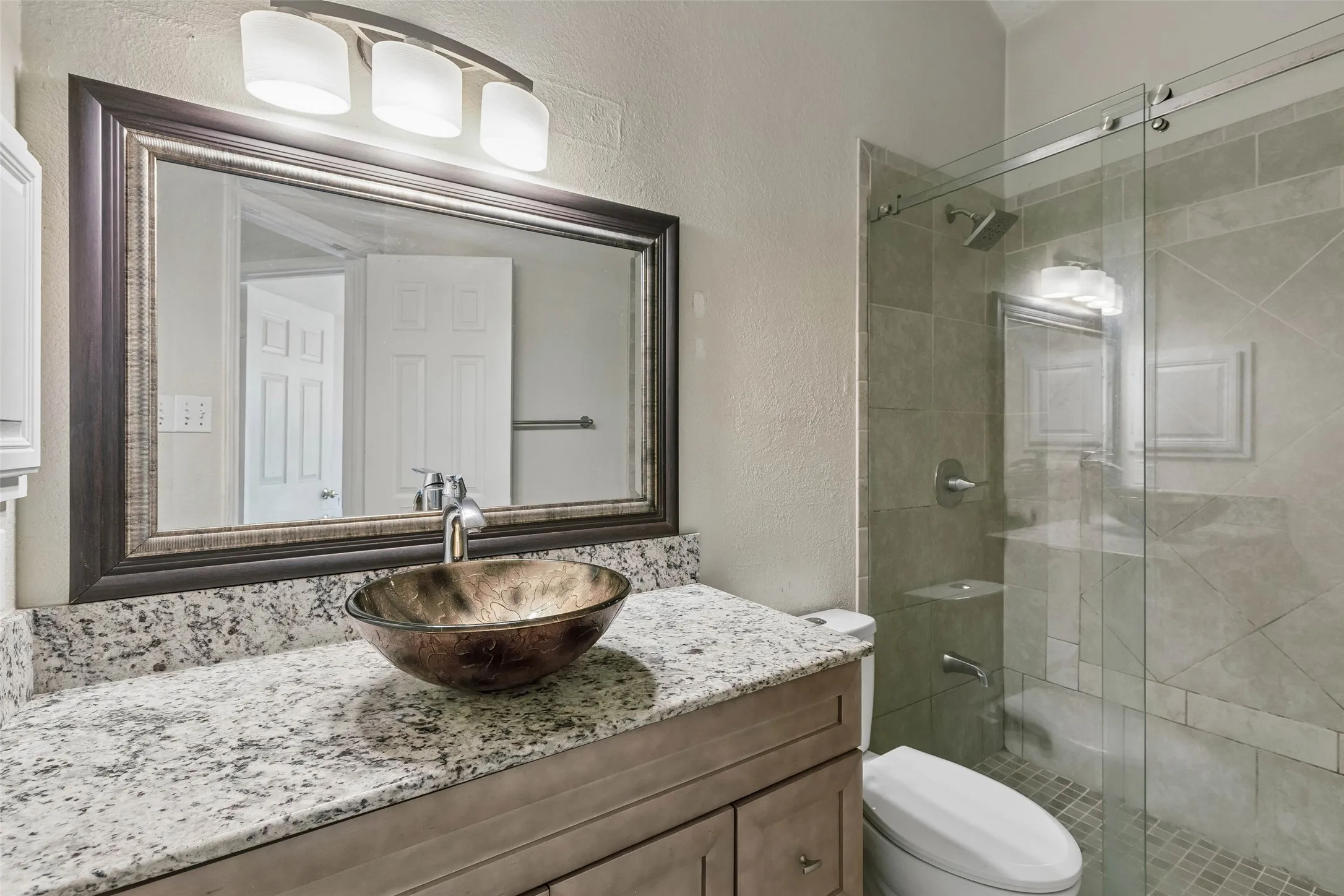 Single Family Residence For Sale in Collin County , 728 Lauren Way, Allen, Texas 75002, 4 Bedroom, 2 Bathroom, 2 Garage spaces, 2,083 Sqft, built in 1995, mls#21385936, Real Estate Agent in Allen, Homes For Sale in Collin county, Homes For Sale in Allen, Realtor in Allen Texas, Real Estate Brokerage Independent Realty Texas, Luminita Cordes Realtor