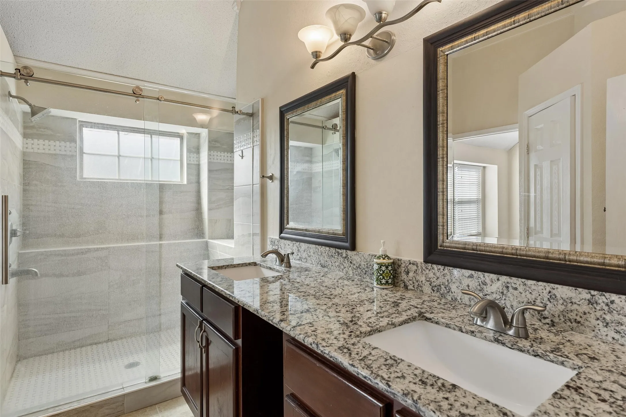 Single Family Residence For Sale in Collin County , 728 Lauren Way, Allen, Texas 75002, 4 Bedroom, 2 Bathroom, 2 Garage spaces, 2,083 Sqft, built in 1995, mls#21385936, Real Estate Agent in Allen, Homes For Sale in Collin county, Homes For Sale in Allen, Realtor in Allen Texas, Real Estate Brokerage Independent Realty Texas, Luminita Cordes Realtor