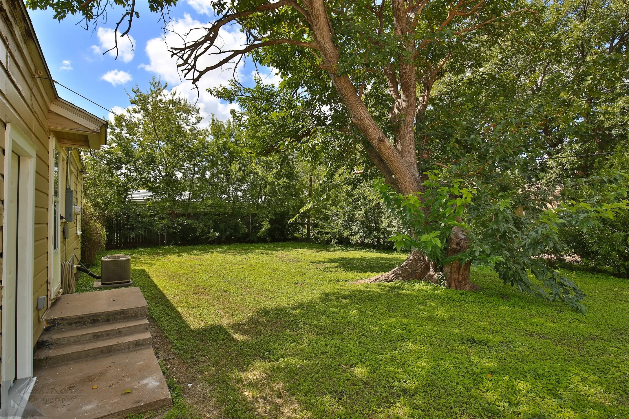 Single Family Residence For Rent in Taylor County , 2310 Meander Street, Abilene, Texas 79602, 3 Bedroom, 1 Bathroom, Garage spaces, 981 Sqft, built in 1949, mls#21385754, Real Estate Agent in Abilene, Homes For Rent in Taylor county, Homes For Rent in Abilene, Realtor in Abilene Texas, Real Estate Brokerage Independent Realty Texas, Luminita Cordes Realtor