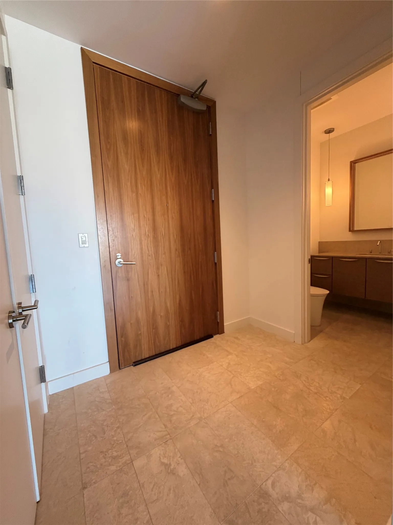 Condominium For Rent in Dallas County , 2900 Mckinnon Street 2507, Dallas, Texas 75201, 1 Bedroom, 2 Bathroom, 2 Garage spaces, 881 Sqft, built in 2005, mls#21383003, Real Estate Agent in Dallas, Homes For Rent in Dallas county, Homes For Rent in Dallas, Realtor in Dallas Texas, Real Estate Brokerage Independent Realty Texas, Luminita Cordes Realtor