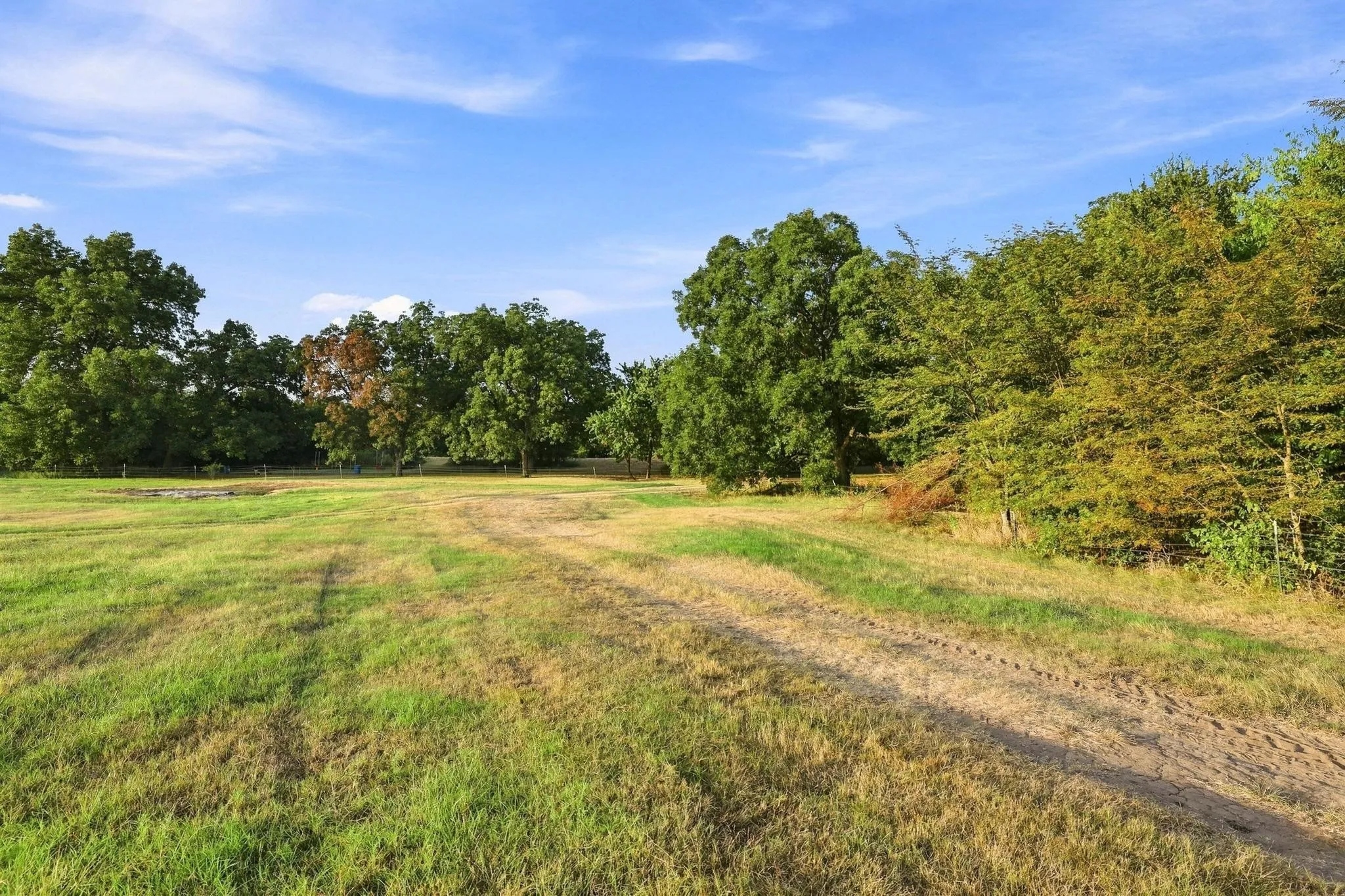 Farm For Sale in Grayson County , 3303 & 3407 Gage Road, Sherman, Texas 75092, 3 Bedroom, 3 Bathroom, 2 Garage spaces, 1,750 Sqft, built in 2015, mls#21364227, Real Estate Agent in Sherman, Homes For Sale in Grayson county, Homes For Sale in Sherman, Realtor in Sherman Texas, Real Estate Brokerage Independent Realty Texas, Luminita Cordes Realtor
