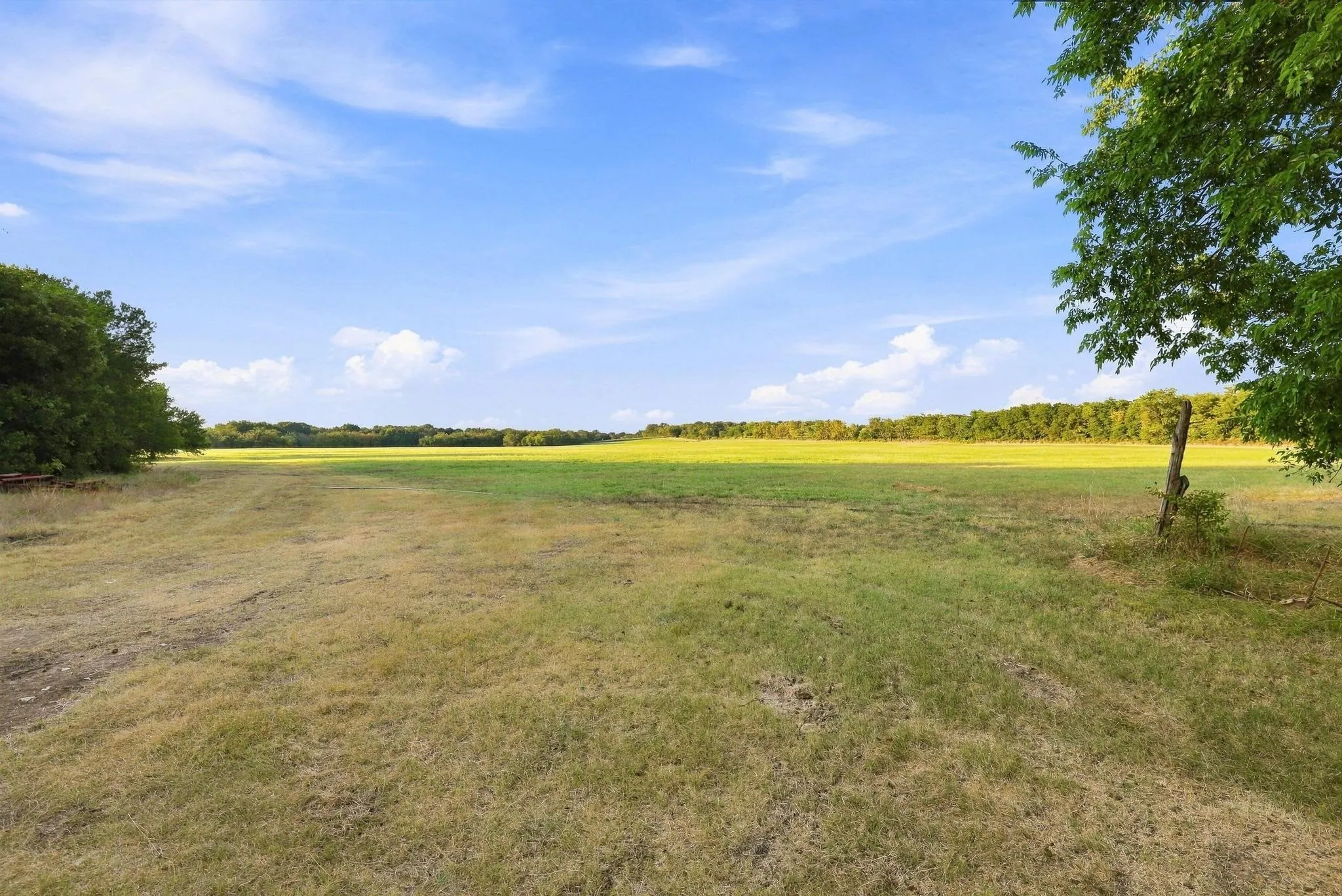 Farm For Sale in Grayson County , 3303 & 3407 Gage Road, Sherman, Texas 75092, 3 Bedroom, 3 Bathroom, 2 Garage spaces, 1,750 Sqft, built in 2015, mls#21364227, Real Estate Agent in Sherman, Homes For Sale in Grayson county, Homes For Sale in Sherman, Realtor in Sherman Texas, Real Estate Brokerage Independent Realty Texas, Luminita Cordes Realtor