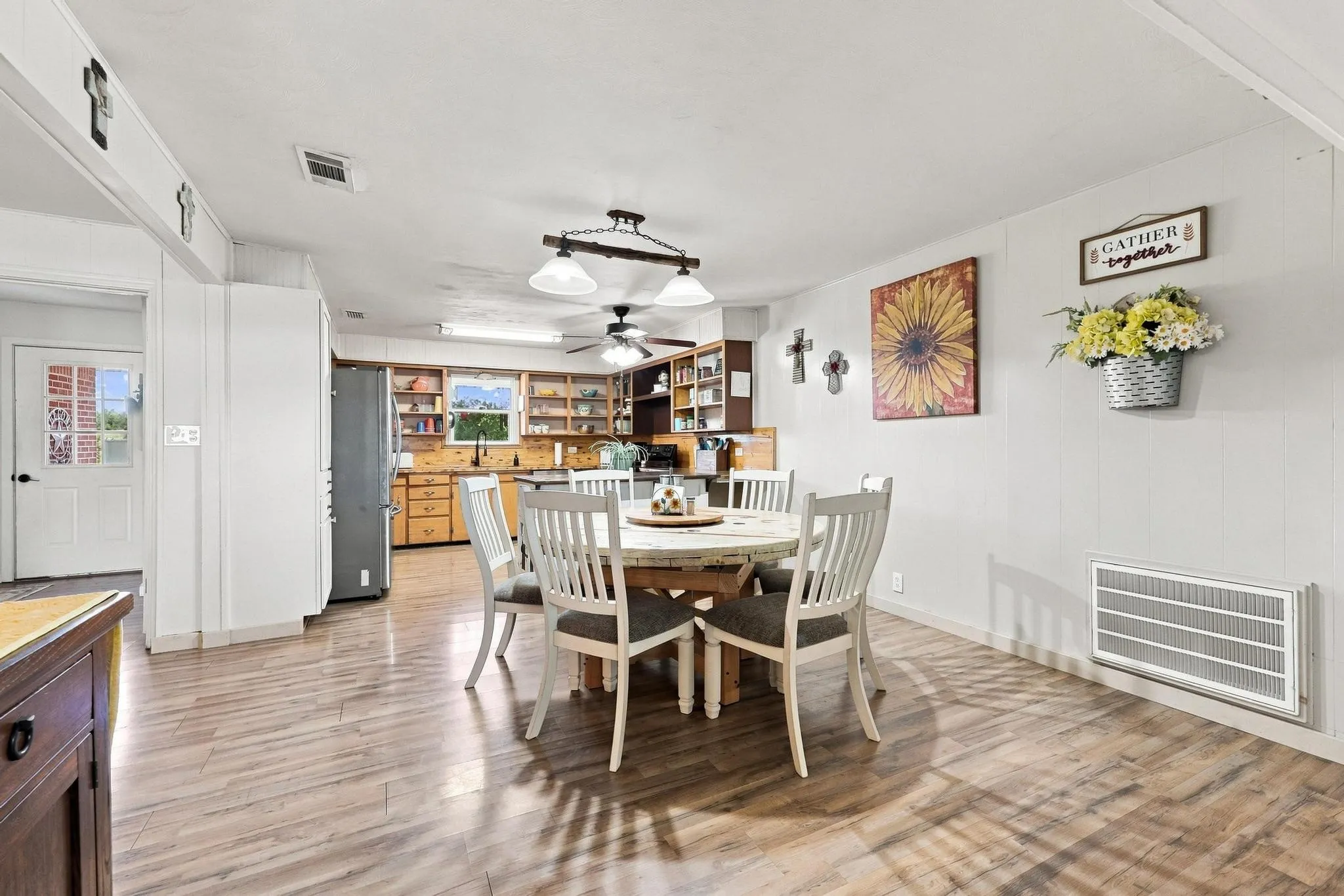 Farm For Sale in Grayson County , 3303 & 3407 Gage Road, Sherman, Texas 75092, 3 Bedroom, 3 Bathroom, 2 Garage spaces, 1,750 Sqft, built in 2015, mls#21364227, Real Estate Agent in Sherman, Homes For Sale in Grayson county, Homes For Sale in Sherman, Realtor in Sherman Texas, Real Estate Brokerage Independent Realty Texas, Luminita Cordes Realtor