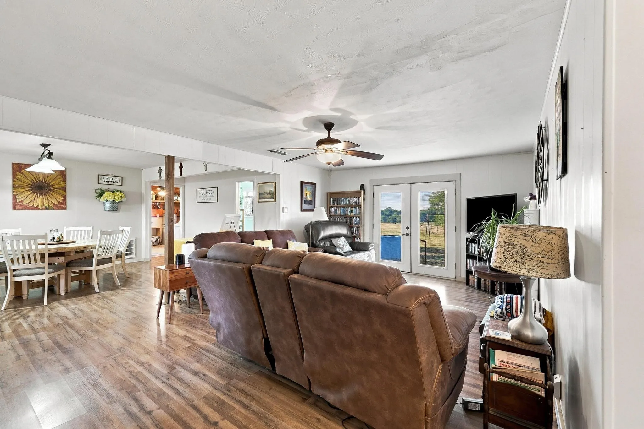 Farm For Sale in Grayson County , 3303 & 3407 Gage Road, Sherman, Texas 75092, 3 Bedroom, 3 Bathroom, 2 Garage spaces, 1,750 Sqft, built in 2015, mls#21364227, Real Estate Agent in Sherman, Homes For Sale in Grayson county, Homes For Sale in Sherman, Realtor in Sherman Texas, Real Estate Brokerage Independent Realty Texas, Luminita Cordes Realtor