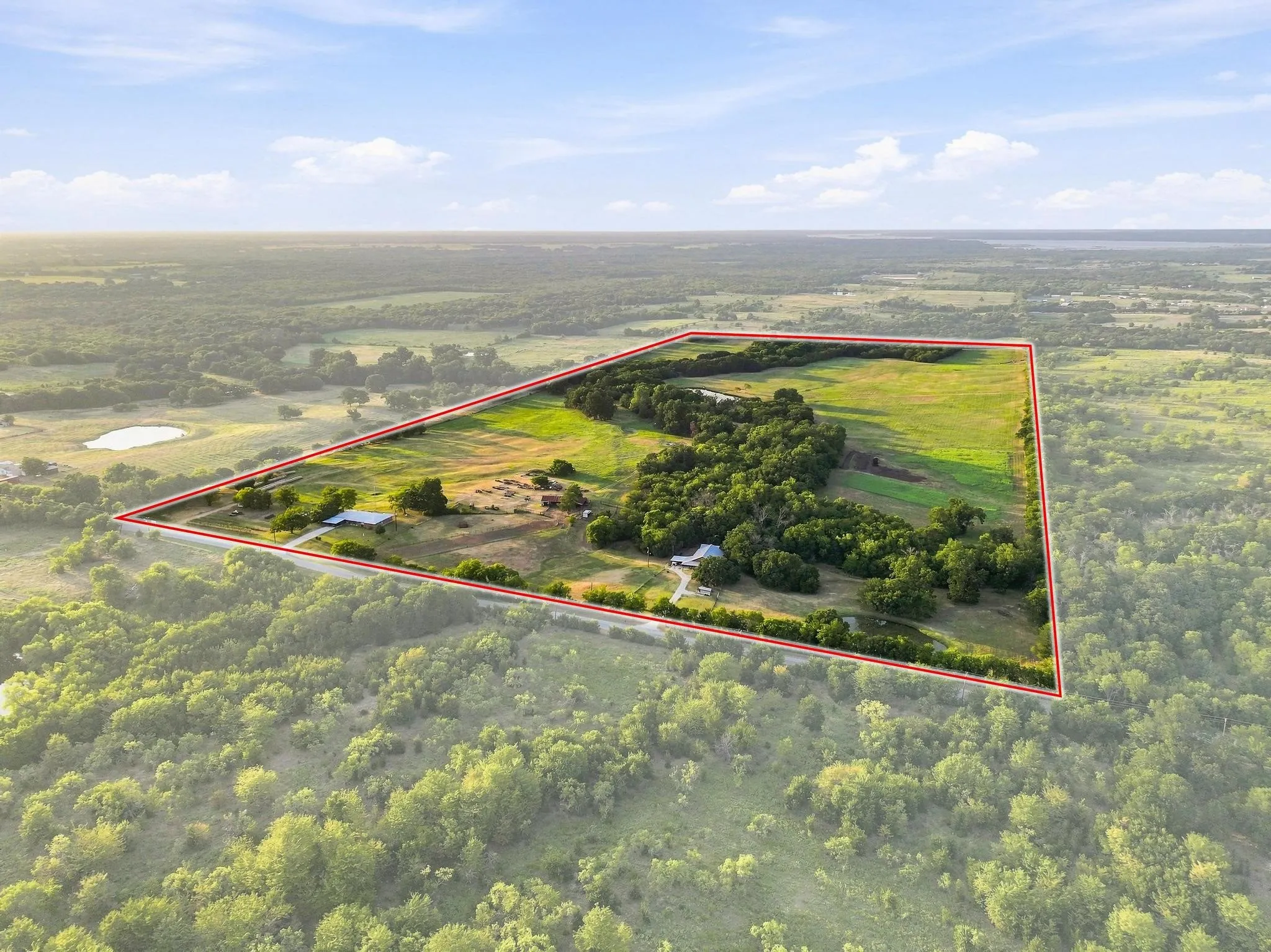 Farm For Sale in Grayson County , 3303 & 3407 Gage Road, Sherman, Texas 75092, 3 Bedroom, 3 Bathroom, 2 Garage spaces, 1,750 Sqft, built in 2015, mls#21364227, Real Estate Agent in Sherman, Homes For Sale in Grayson county, Homes For Sale in Sherman, Realtor in Sherman Texas, Real Estate Brokerage Independent Realty Texas, Luminita Cordes Realtor