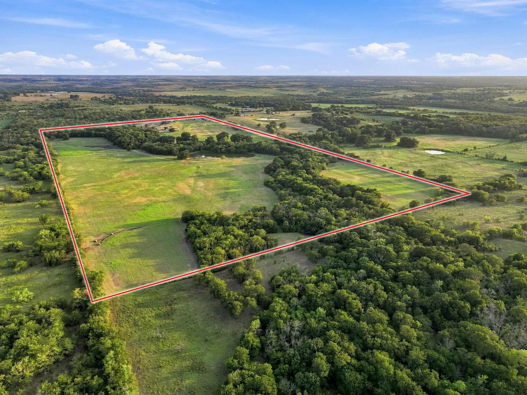 Farm For Sale in Grayson County , 3303 & 3407 Gage Road, Sherman, Texas 75092, 3 Bedroom, 3 Bathroom, 2 Garage spaces, 1,750 Sqft, built in 2015, mls#21364227, Real Estate Agent in Sherman, Homes For Sale in Grayson county, Homes For Sale in Sherman, Realtor in Sherman Texas, Real Estate Brokerage Independent Realty Texas, Luminita Cordes Realtor