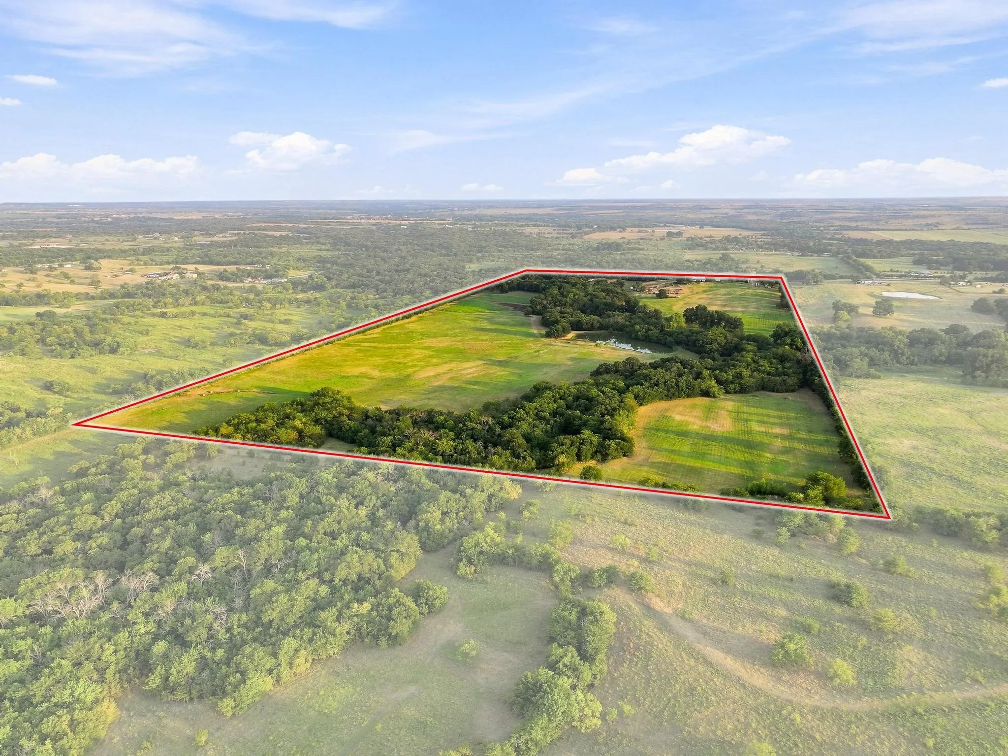 Farm For Sale in Grayson County , 3303 & 3407 Gage Road, Sherman, Texas 75092, 3 Bedroom, 3 Bathroom, 2 Garage spaces, 1,750 Sqft, built in 2015, mls#21364227, Real Estate Agent in Sherman, Homes For Sale in Grayson county, Homes For Sale in Sherman, Realtor in Sherman Texas, Real Estate Brokerage Independent Realty Texas, Luminita Cordes Realtor
