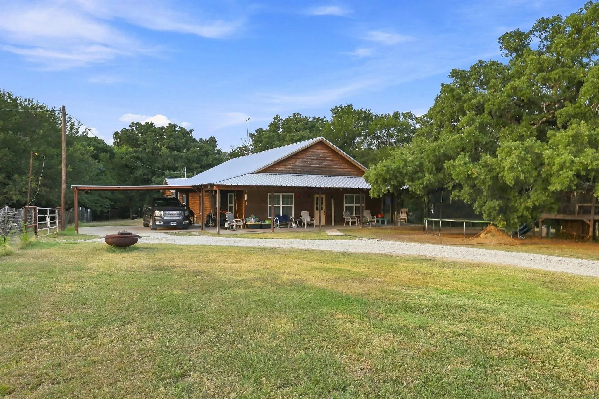 Farm For Sale in Grayson County , 3303 & 3407 Gage Road, Sherman, Texas 75092, 3 Bedroom, 3 Bathroom, 2 Garage spaces, 1,750 Sqft, built in 2015, mls#21364227, Real Estate Agent in Sherman, Homes For Sale in Grayson county, Homes For Sale in Sherman, Realtor in Sherman Texas, Real Estate Brokerage Independent Realty Texas, Luminita Cordes Realtor