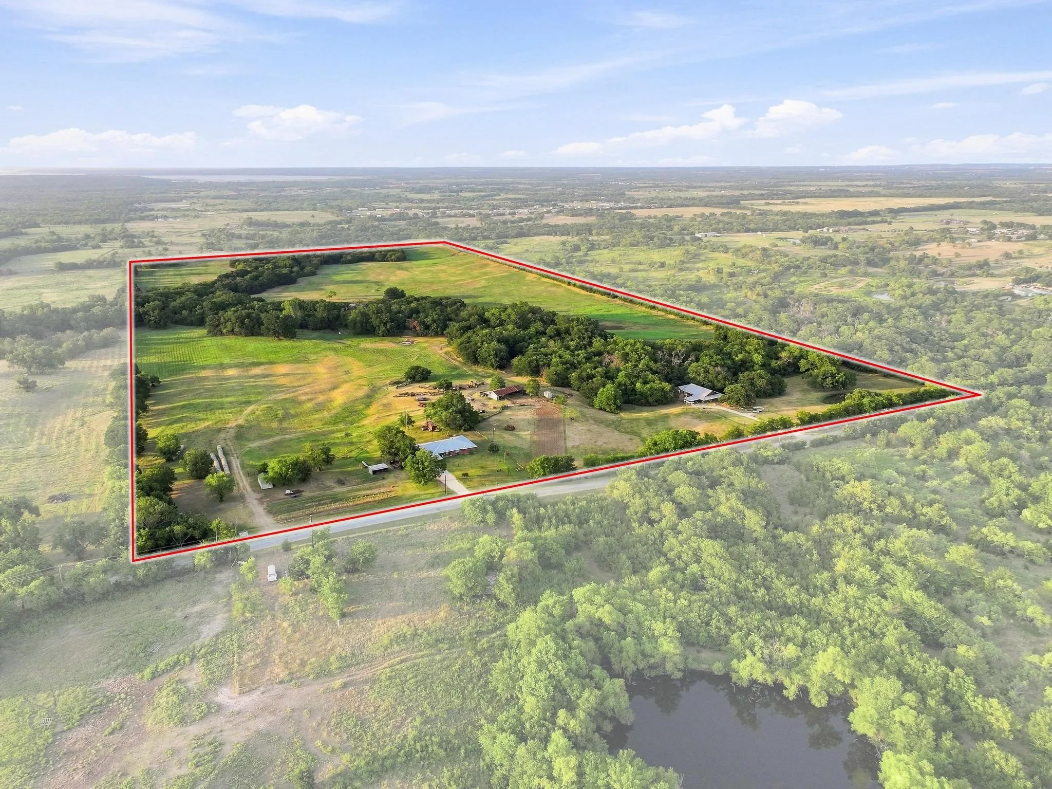 Farm For Sale in Grayson County , 3303 & 3407 Gage Road, Sherman, Texas 75092, 3 Bedroom, 3 Bathroom, 2 Garage spaces, 1,750 Sqft, built in 2015, mls#21364227, Real Estate Agent in Sherman, Homes For Sale in Grayson county, Homes For Sale in Sherman, Realtor in Sherman Texas, Real Estate Brokerage Independent Realty Texas, Luminita Cordes Realtor