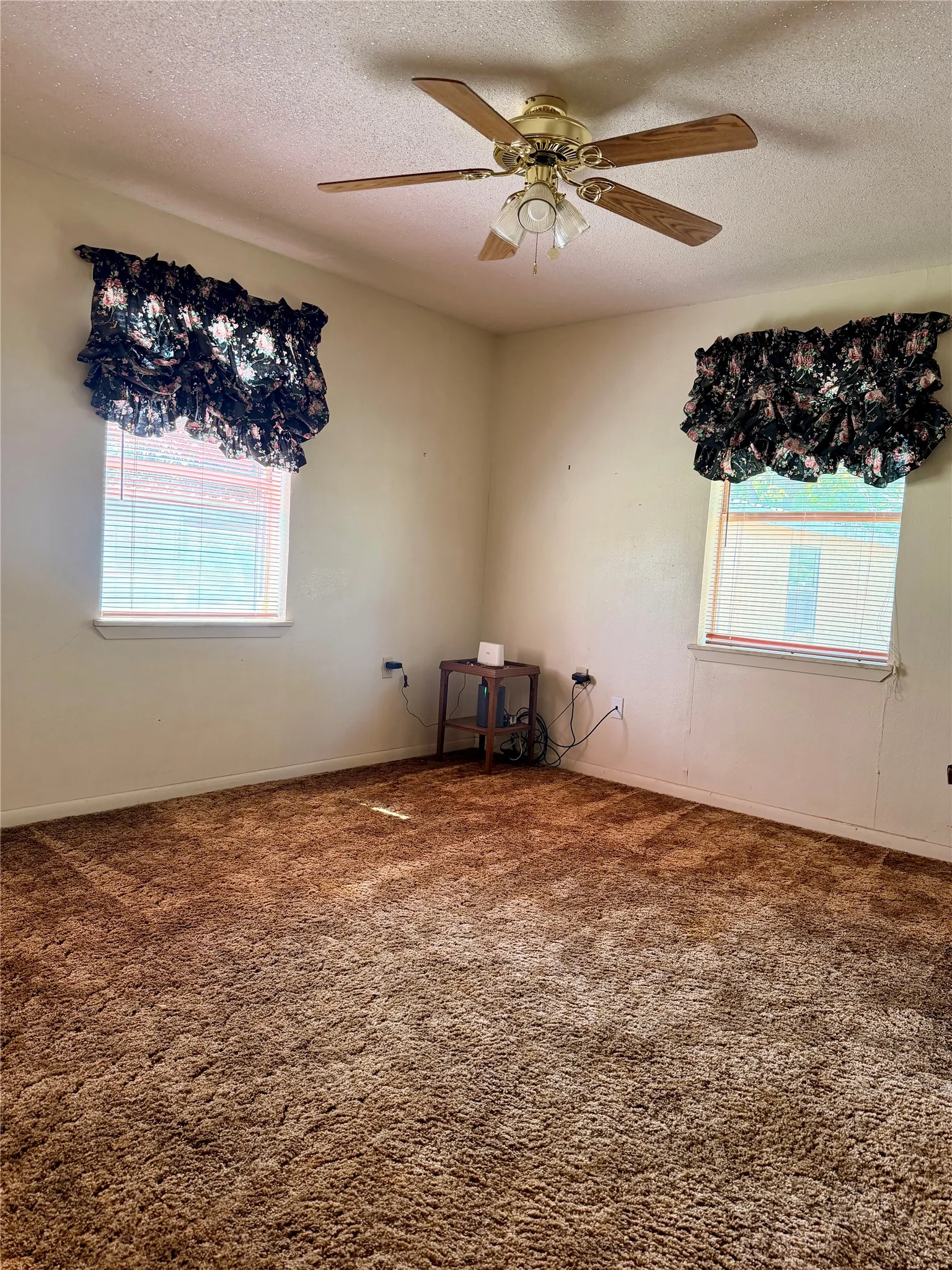 Single Family Residence For Sale in Comanche County , 200 S Speed Street, Gustine, Texas 76455, 3 Bedroom, 2 Bathroom, Garage spaces, 2,076 Sqft, built in 1979, mls#21380099, Real Estate Agent in Gustine, Homes For Sale in Comanche county, Homes For Sale in Gustine, Realtor in Gustine Texas, Real Estate Brokerage Independent Realty Texas, Luminita Cordes Realtor