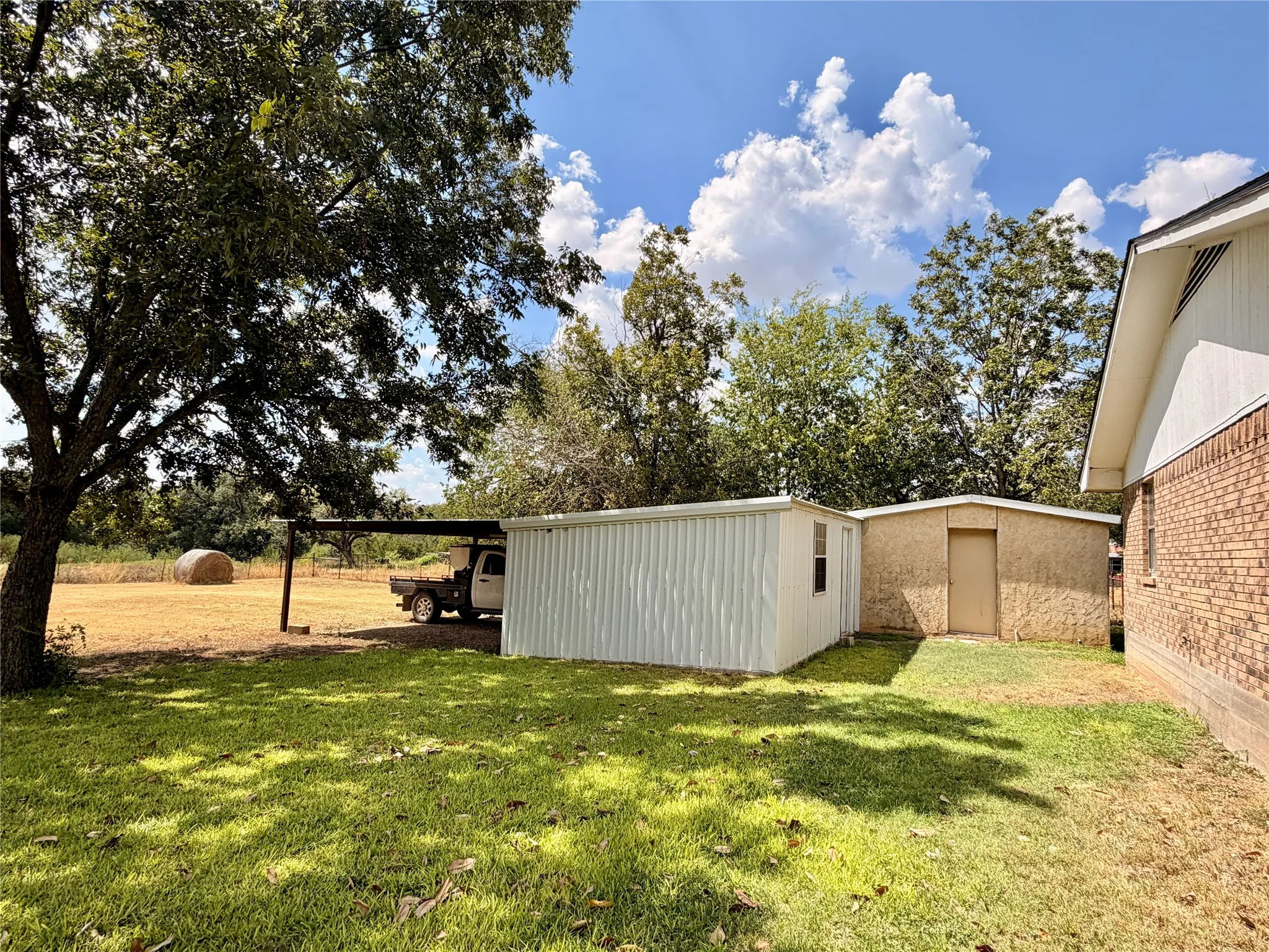 Single Family Residence For Sale in Comanche County , 200 S Speed Street, Gustine, Texas 76455, 3 Bedroom, 2 Bathroom, Garage spaces, 2,076 Sqft, built in 1979, mls#21380099, Real Estate Agent in Gustine, Homes For Sale in Comanche county, Homes For Sale in Gustine, Realtor in Gustine Texas, Real Estate Brokerage Independent Realty Texas, Luminita Cordes Realtor