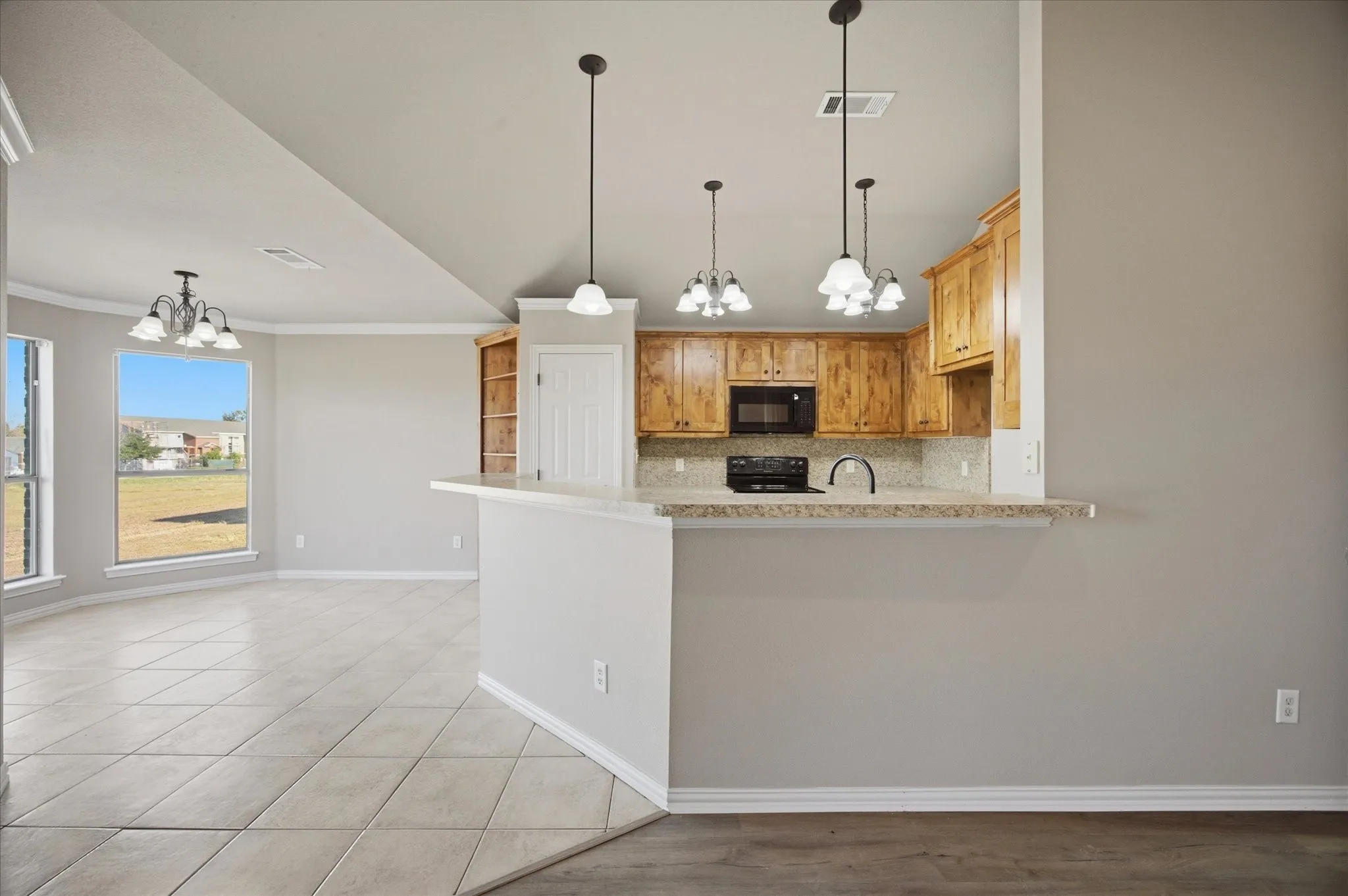 Single Family Residence For Sale in Collin County , 509 Jouette Street, Farmersville, Texas 75442, 4 Bedroom, 2 Bathroom, 2 Garage spaces, 1,705 Sqft, built in 2007, mls#21383141, Real Estate Agent in Farmersville, Homes For Sale in Collin county, Homes For Sale in Farmersville, Realtor in Farmersville Texas, Real Estate Brokerage Independent Realty Texas, Luminita Cordes Realtor