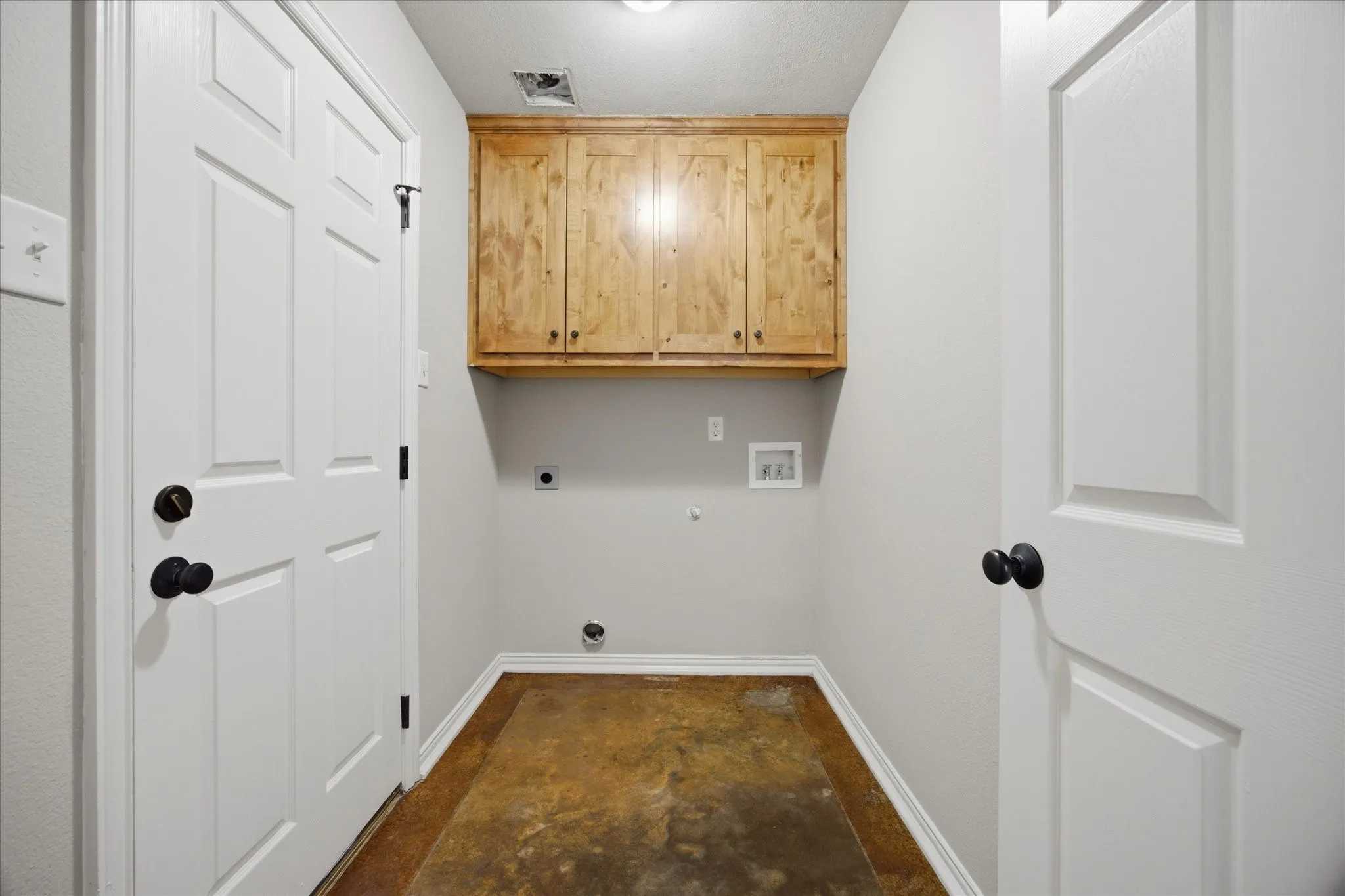 Single Family Residence For Sale in Collin County , 509 Jouette Street, Farmersville, Texas 75442, 4 Bedroom, 2 Bathroom, 2 Garage spaces, 1,705 Sqft, built in 2007, mls#21383141, Real Estate Agent in Farmersville, Homes For Sale in Collin county, Homes For Sale in Farmersville, Realtor in Farmersville Texas, Real Estate Brokerage Independent Realty Texas, Luminita Cordes Realtor