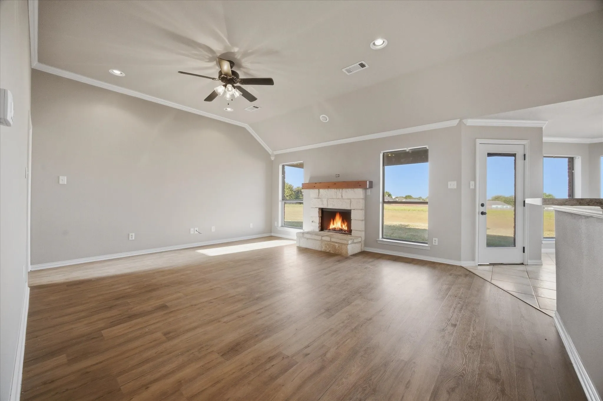 Single Family Residence For Sale in Collin County , 509 Jouette Street, Farmersville, Texas 75442, 4 Bedroom, 2 Bathroom, 2 Garage spaces, 1,705 Sqft, built in 2007, mls#21383141, Real Estate Agent in Farmersville, Homes For Sale in Collin county, Homes For Sale in Farmersville, Realtor in Farmersville Texas, Real Estate Brokerage Independent Realty Texas, Luminita Cordes Realtor