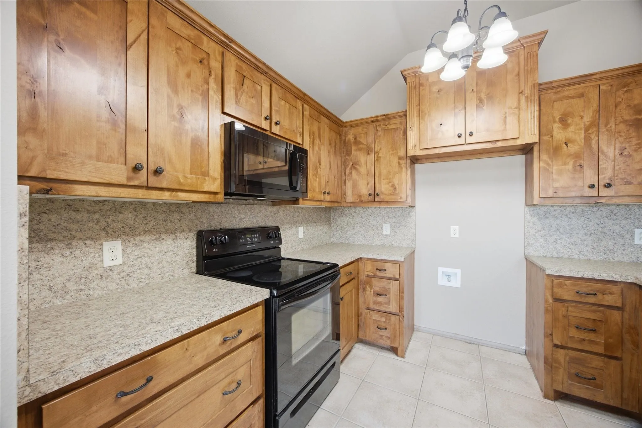Single Family Residence For Sale in Collin County , 509 Jouette Street, Farmersville, Texas 75442, 4 Bedroom, 2 Bathroom, 2 Garage spaces, 1,705 Sqft, built in 2007, mls#21383141, Real Estate Agent in Farmersville, Homes For Sale in Collin county, Homes For Sale in Farmersville, Realtor in Farmersville Texas, Real Estate Brokerage Independent Realty Texas, Luminita Cordes Realtor