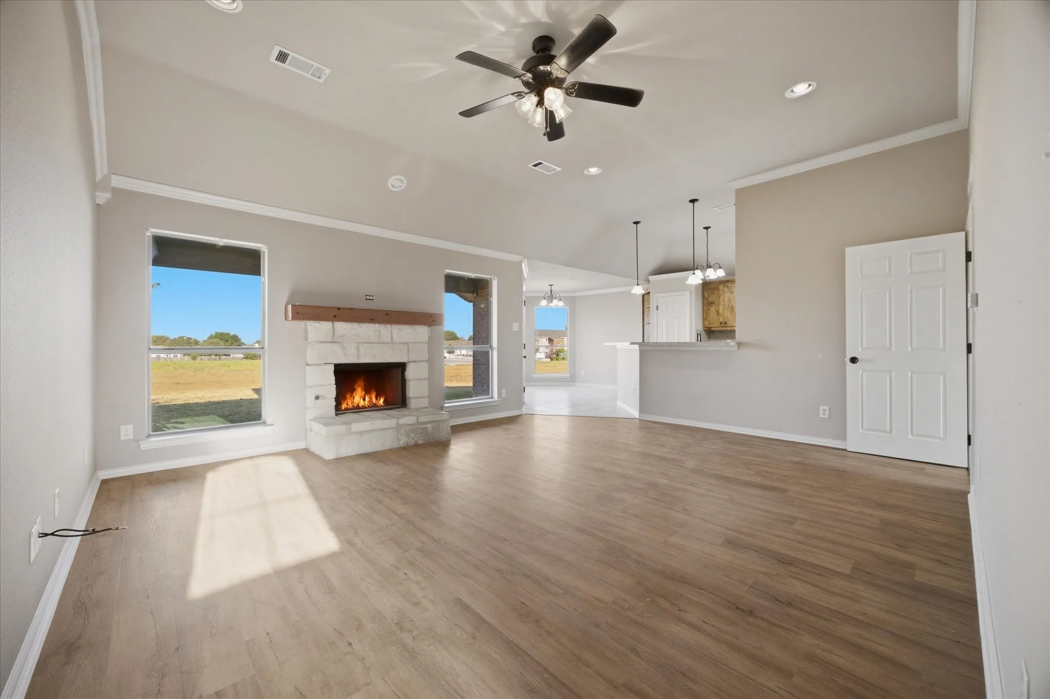 Single Family Residence For Sale in Collin County , 509 Jouette Street, Farmersville, Texas 75442, 4 Bedroom, 2 Bathroom, 2 Garage spaces, 1,705 Sqft, built in 2007, mls#21383141, Real Estate Agent in Farmersville, Homes For Sale in Collin county, Homes For Sale in Farmersville, Realtor in Farmersville Texas, Real Estate Brokerage Independent Realty Texas, Luminita Cordes Realtor