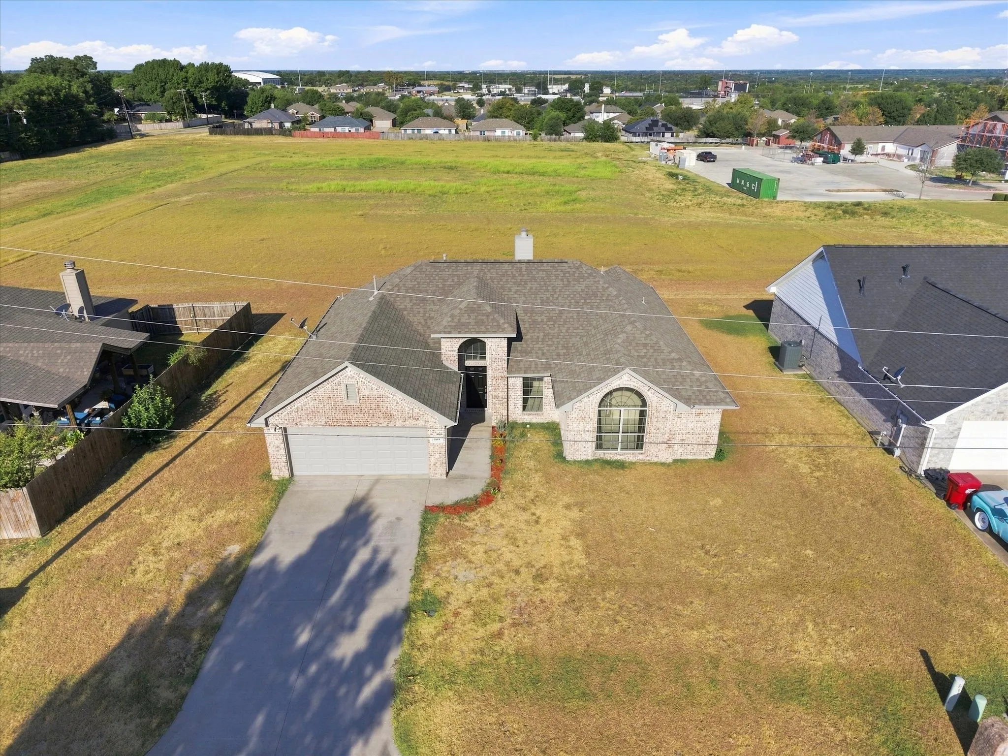 Single Family Residence For Sale in Collin County , 509 Jouette Street, Farmersville, Texas 75442, 4 Bedroom, 2 Bathroom, 2 Garage spaces, 1,705 Sqft, built in 2007, mls#21383141, Real Estate Agent in Farmersville, Homes For Sale in Collin county, Homes For Sale in Farmersville, Realtor in Farmersville Texas, Real Estate Brokerage Independent Realty Texas, Luminita Cordes Realtor