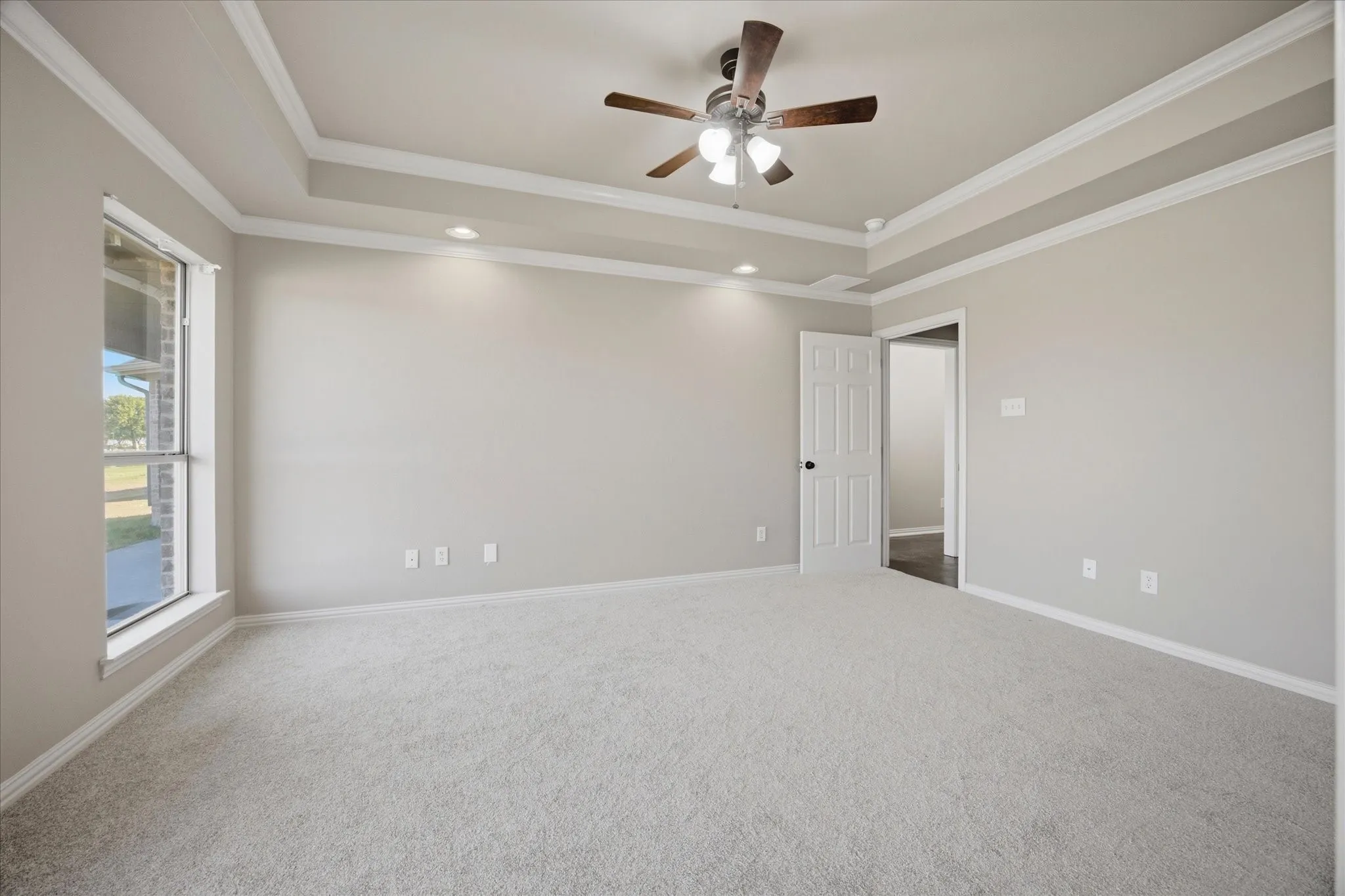 Single Family Residence For Sale in Collin County , 509 Jouette Street, Farmersville, Texas 75442, 4 Bedroom, 2 Bathroom, 2 Garage spaces, 1,705 Sqft, built in 2007, mls#21383141, Real Estate Agent in Farmersville, Homes For Sale in Collin county, Homes For Sale in Farmersville, Realtor in Farmersville Texas, Real Estate Brokerage Independent Realty Texas, Luminita Cordes Realtor