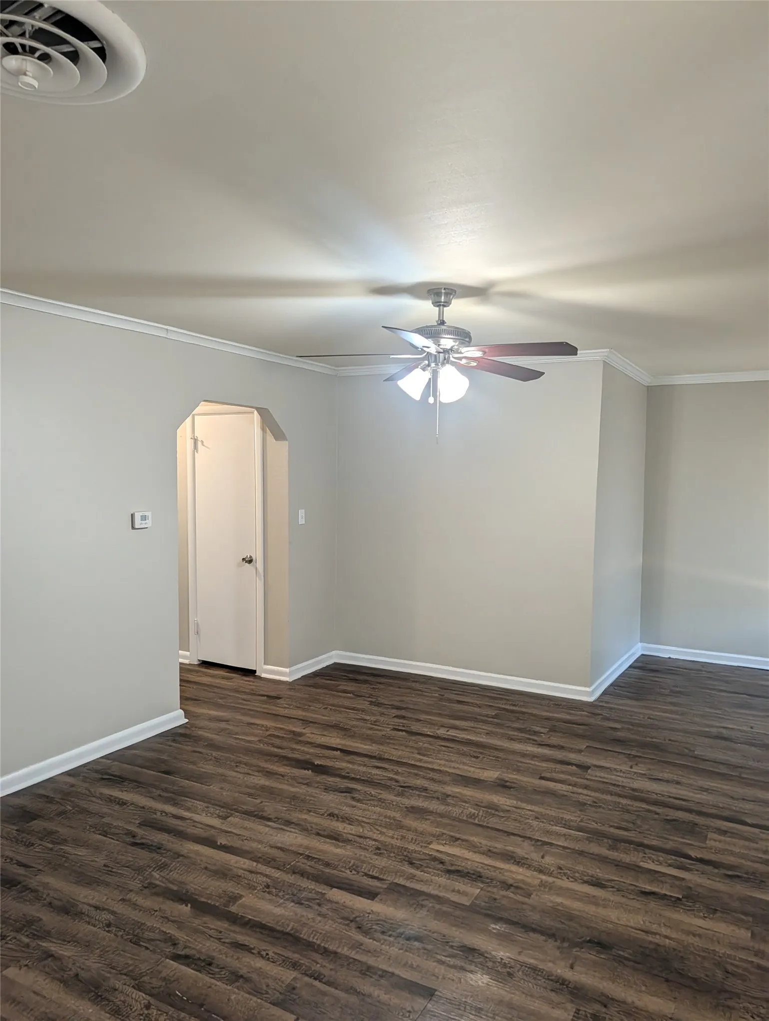 Single Family Residence For Rent in Tarrant County , 3517 Binyon Avenue, Fort Worth, Texas 76133, 3 Bedroom, 2 Bathroom, 1 Garage spaces, 1,224 Sqft, built in 1952, mls#21385980, Real Estate Agent in Fort Worth, Homes For Rent in Tarrant county, Homes For Rent in Fort Worth, Realtor in Fort Worth Texas, Real Estate Brokerage Independent Realty Texas, Luminita Cordes Realtor