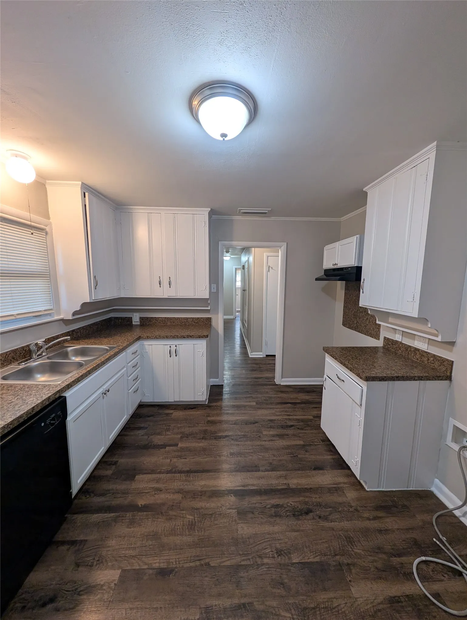 Single Family Residence For Rent in Tarrant County , 3517 Binyon Avenue, Fort Worth, Texas 76133, 3 Bedroom, 2 Bathroom, 1 Garage spaces, 1,224 Sqft, built in 1952, mls#21385980, Real Estate Agent in Fort Worth, Homes For Rent in Tarrant county, Homes For Rent in Fort Worth, Realtor in Fort Worth Texas, Real Estate Brokerage Independent Realty Texas, Luminita Cordes Realtor