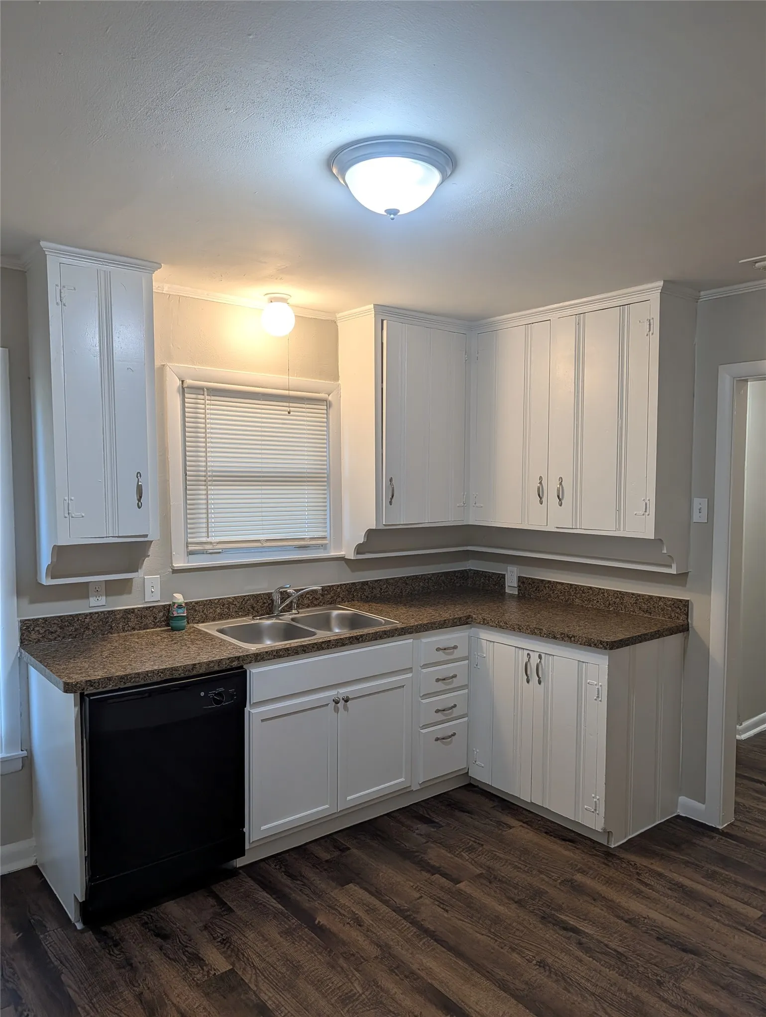 Single Family Residence For Rent in Tarrant County , 3517 Binyon Avenue, Fort Worth, Texas 76133, 3 Bedroom, 2 Bathroom, 1 Garage spaces, 1,224 Sqft, built in 1952, mls#21385980, Real Estate Agent in Fort Worth, Homes For Rent in Tarrant county, Homes For Rent in Fort Worth, Realtor in Fort Worth Texas, Real Estate Brokerage Independent Realty Texas, Luminita Cordes Realtor