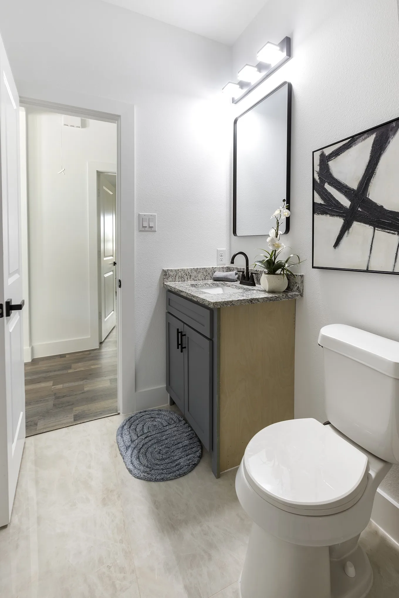 Single Family Residence For Sale in Dallas County , 920 S Montreal Avenue, Dallas, Texas 75208, 3 Bedroom, 2 Bathroom, 2 Garage spaces, 1,336 Sqft, built in 1912, mls#21377226, Real Estate Agent in Dallas, Homes For Sale in Dallas county, Homes For Sale in Dallas, Realtor in Dallas Texas, Real Estate Brokerage Independent Realty Texas, Luminita Cordes Realtor