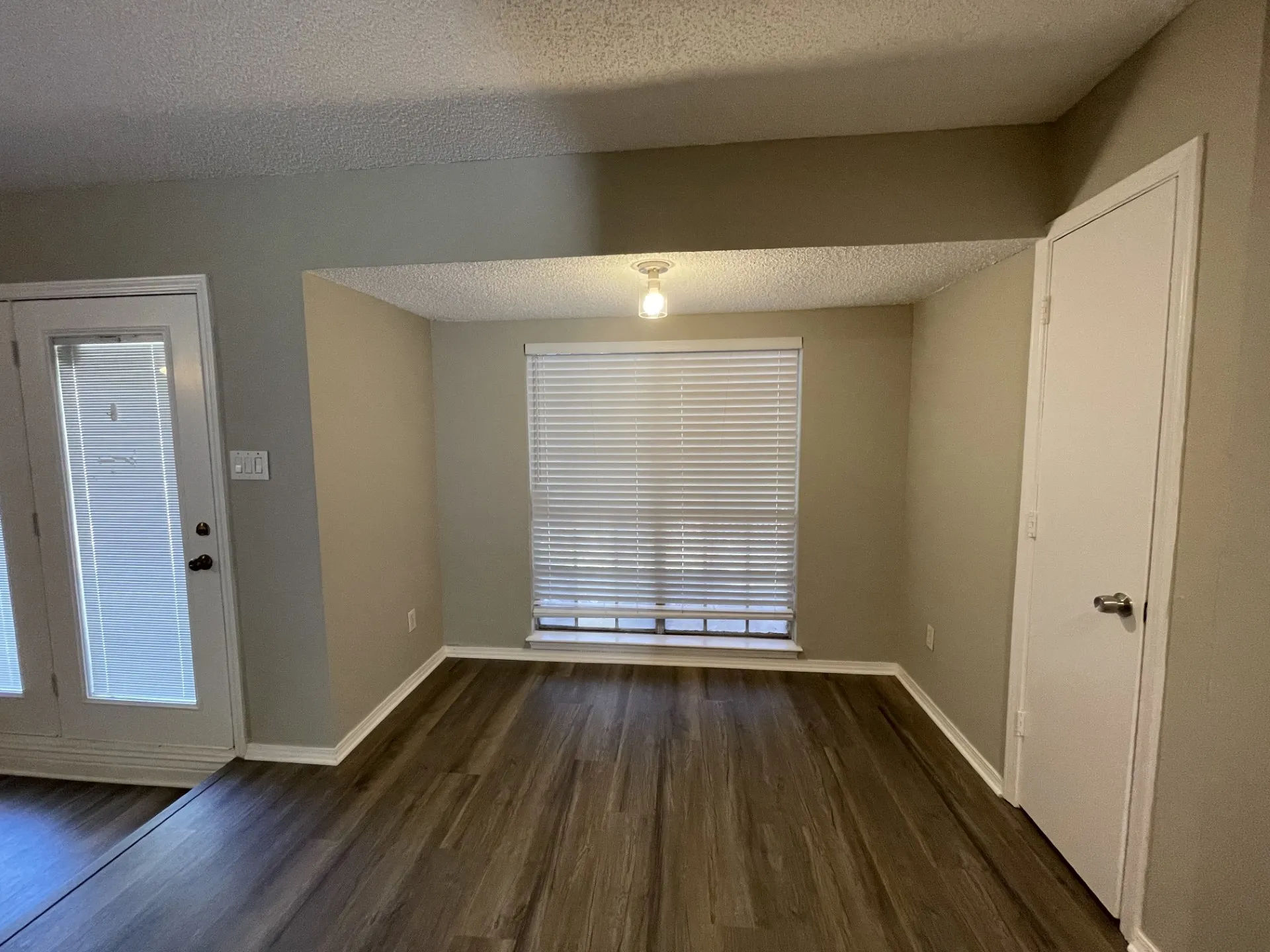 Single Family Residence For Rent in Tarrant County , 5315 Windy Meadow Drive, Arlington, Texas 76017, 3 Bedroom, 2 Bathroom, 2 Garage spaces, 1,456 Sqft, built in 1979, mls#21385982, Real Estate Agent in Arlington, Homes For Rent in Tarrant county, Homes For Rent in Arlington, Realtor in Arlington Texas, Real Estate Brokerage Independent Realty Texas, Luminita Cordes Realtor