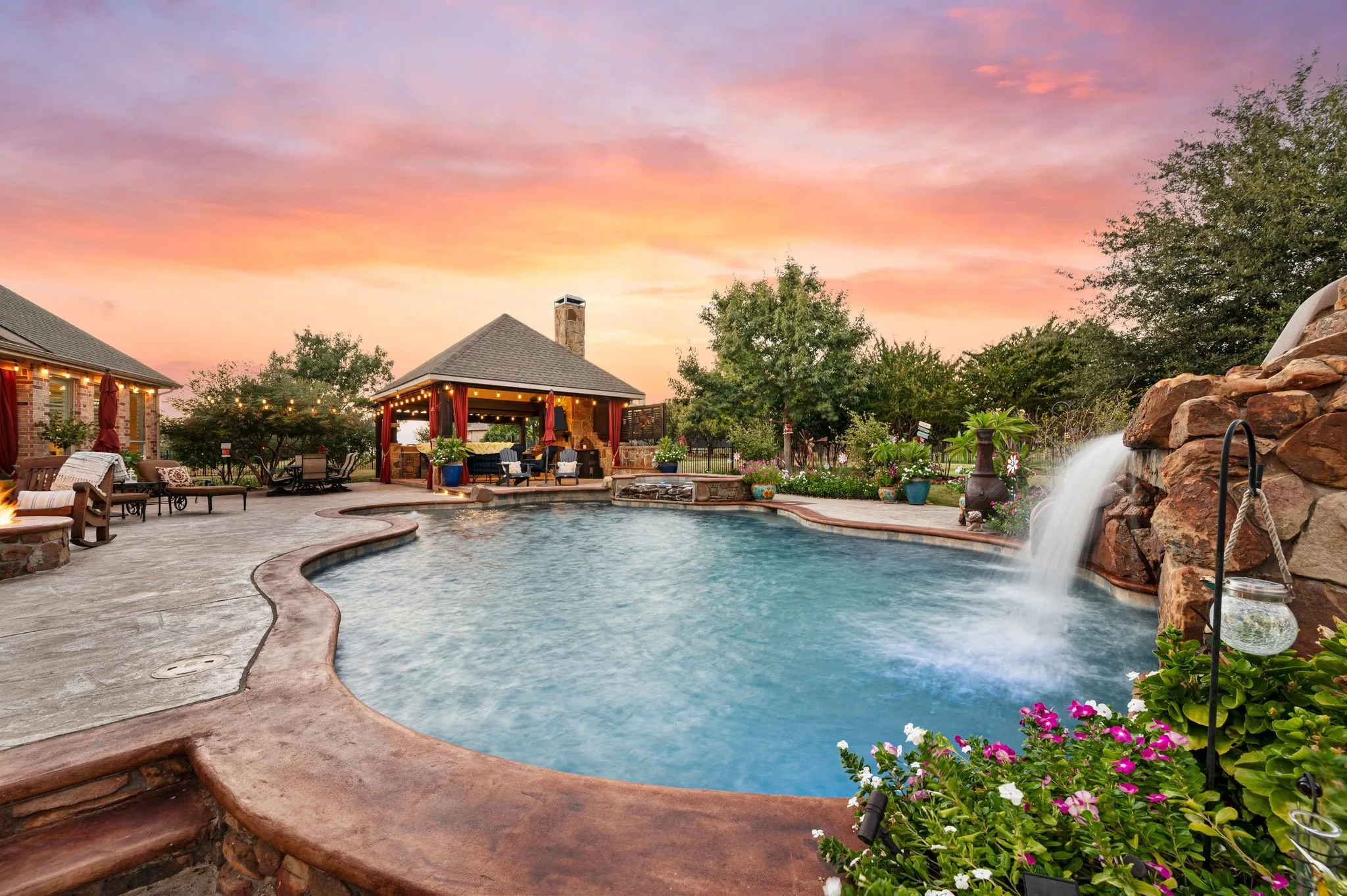 Single Family Residence For Sale in Denton County , 2890 Forest Hill Drive, Cross Roads, Texas 76227, 5 Bedroom, 4 Bathroom, 3 Garage spaces, 4,401 Sqft, built in 2012, mls#21380222, Real Estate Agent in Cross Roads, Homes For Sale in Denton county, Homes For Sale in Cross Roads, Realtor in Cross Roads Texas, Real Estate Brokerage Independent Realty Texas, Luminita Cordes Realtor