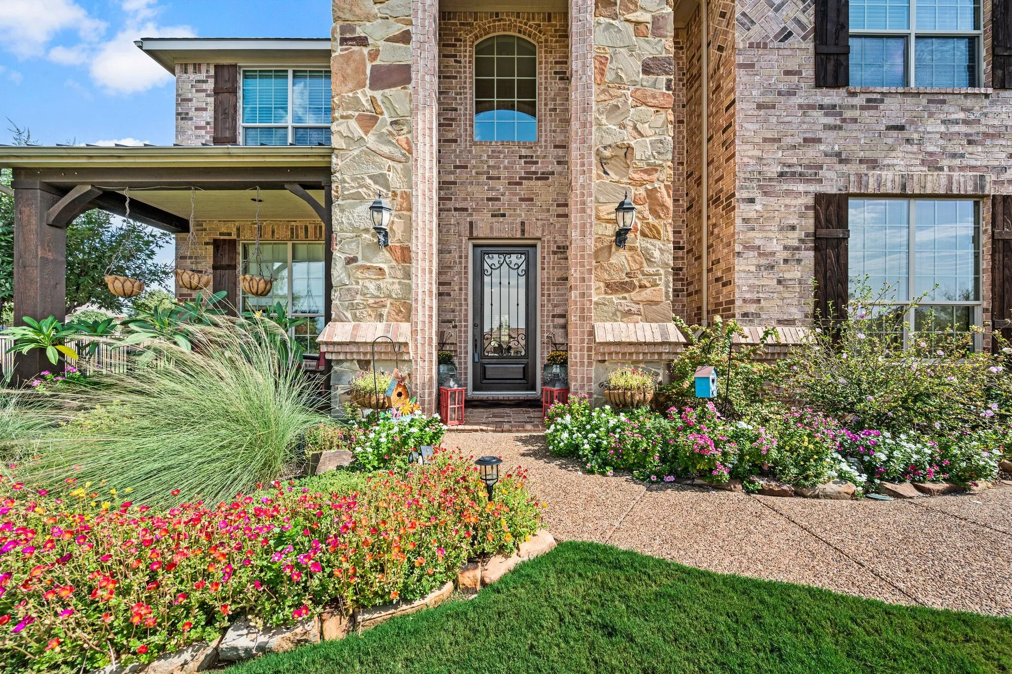 Single Family Residence For Sale in Denton County , 2890 Forest Hill Drive, Cross Roads, Texas 76227, 5 Bedroom, 4 Bathroom, 3 Garage spaces, 4,401 Sqft, built in 2012, mls#21380222, Real Estate Agent in Cross Roads, Homes For Sale in Denton county, Homes For Sale in Cross Roads, Realtor in Cross Roads Texas, Real Estate Brokerage Independent Realty Texas, Luminita Cordes Realtor