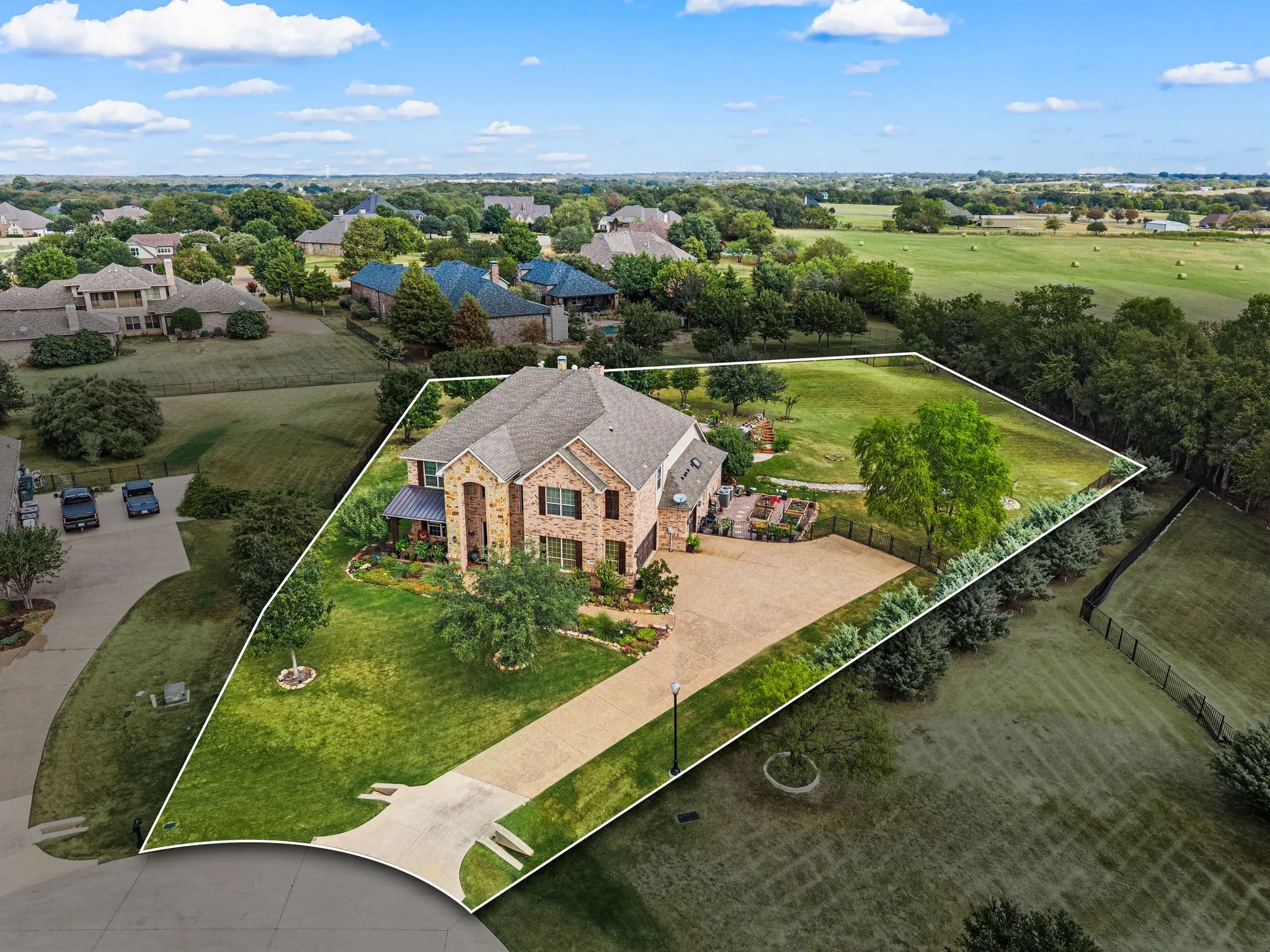 Single Family Residence For Sale in Denton County , 2890 Forest Hill Drive, Cross Roads, Texas 76227, 5 Bedroom, 4 Bathroom, 3 Garage spaces, 4,401 Sqft, built in 2012, mls#21380222, Real Estate Agent in Cross Roads, Homes For Sale in Denton county, Homes For Sale in Cross Roads, Realtor in Cross Roads Texas, Real Estate Brokerage Independent Realty Texas, Luminita Cordes Realtor