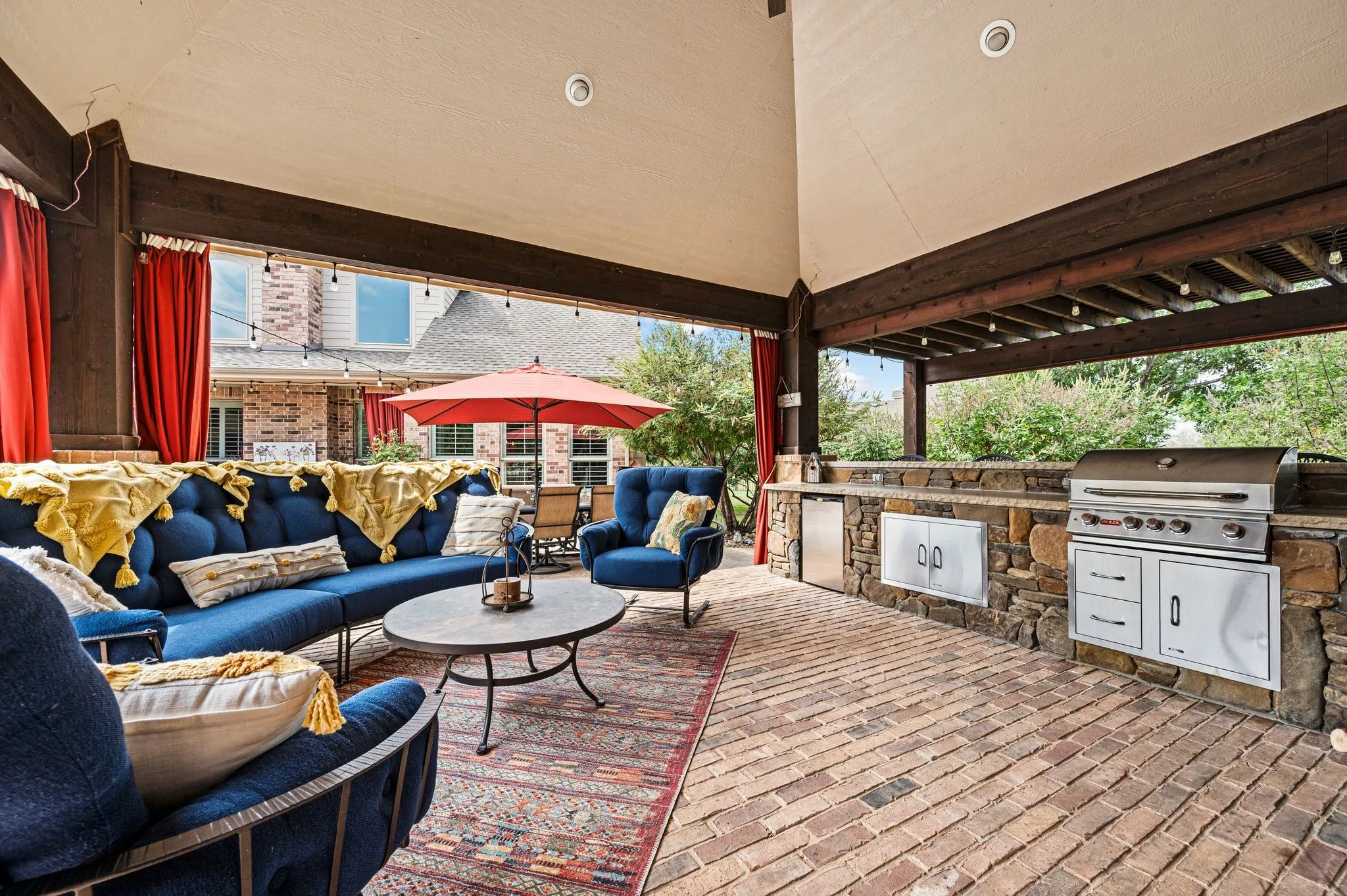 Single Family Residence For Sale in Denton County , 2890 Forest Hill Drive, Cross Roads, Texas 76227, 5 Bedroom, 4 Bathroom, 3 Garage spaces, 4,401 Sqft, built in 2012, mls#21380222, Real Estate Agent in Cross Roads, Homes For Sale in Denton county, Homes For Sale in Cross Roads, Realtor in Cross Roads Texas, Real Estate Brokerage Independent Realty Texas, Luminita Cordes Realtor