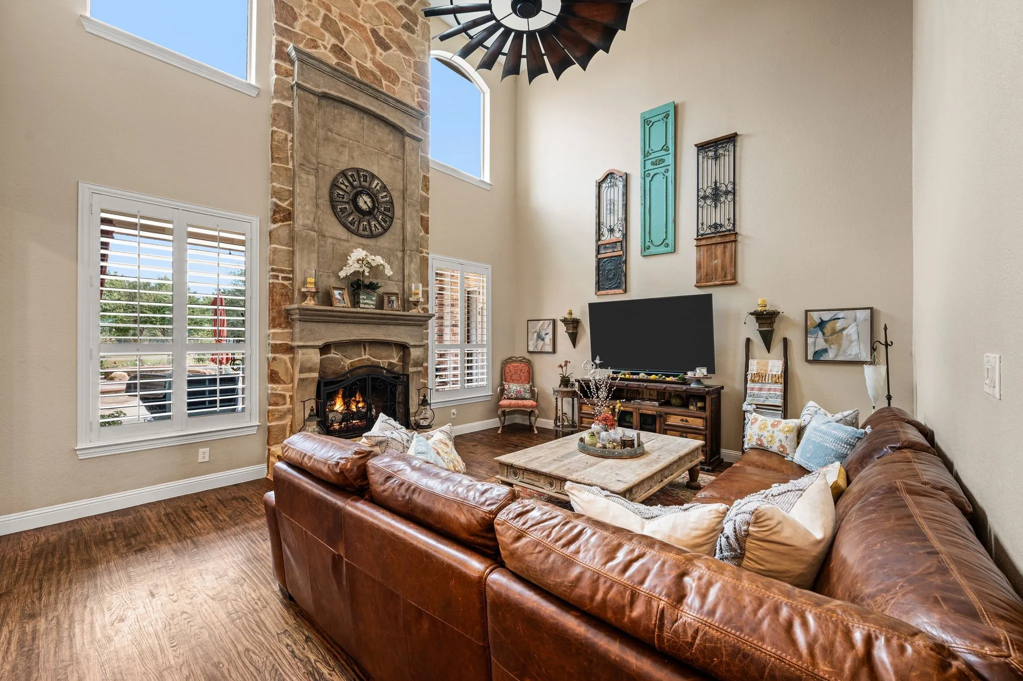 Single Family Residence For Sale in Denton County , 2890 Forest Hill Drive, Cross Roads, Texas 76227, 5 Bedroom, 4 Bathroom, 3 Garage spaces, 4,401 Sqft, built in 2012, mls#21380222, Real Estate Agent in Cross Roads, Homes For Sale in Denton county, Homes For Sale in Cross Roads, Realtor in Cross Roads Texas, Real Estate Brokerage Independent Realty Texas, Luminita Cordes Realtor
