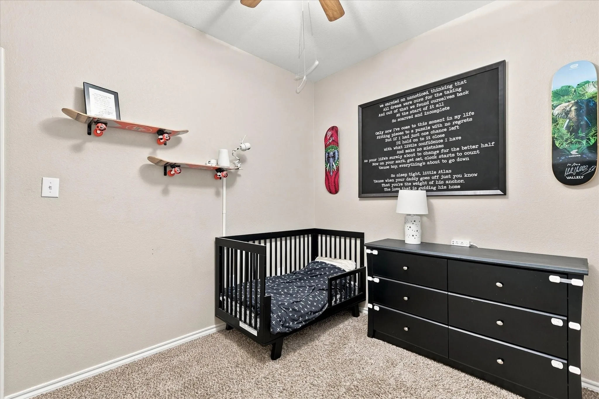 Single Family Residence For Sale in Denton County , 321 Texas Drive, Lake Dallas, Texas 75065, 3 Bedroom, 2 Bathroom, 2 Garage spaces, 1,320 Sqft, built in 2001, mls#21385640, Real Estate Agent in Lake Dallas, Homes For Sale in Denton county, Homes For Sale in Lake Dallas, Realtor in Lake Dallas Texas, Real Estate Brokerage Independent Realty Texas, Luminita Cordes Realtor