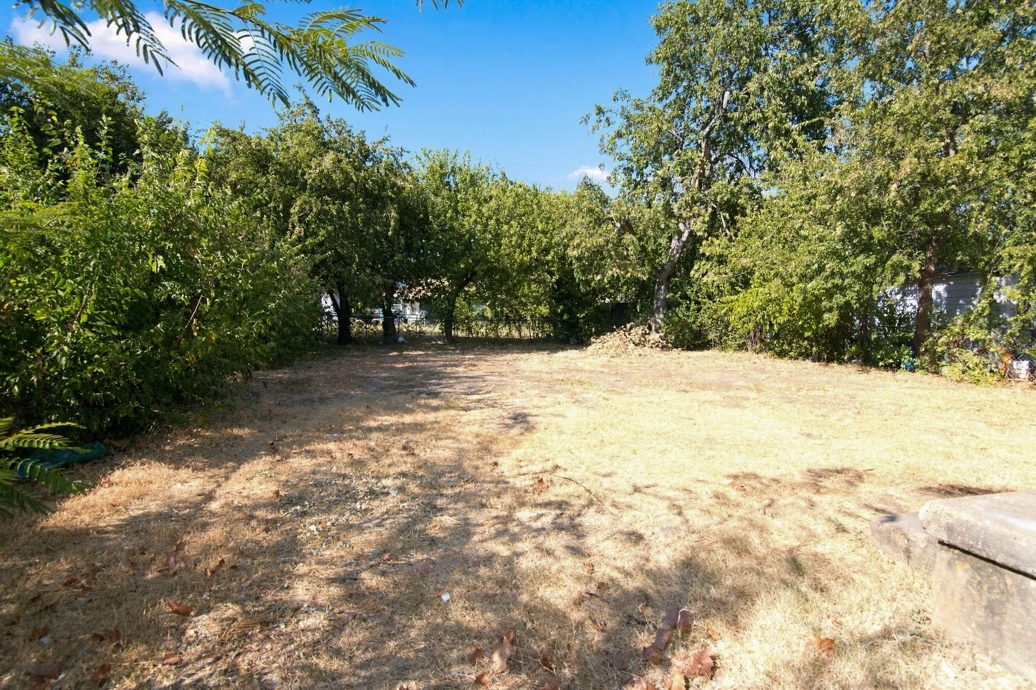 Single Family Residence For Rent in Tarrant County , 5408 Como Drive, Fort Worth, Texas 76107, 2 Bedroom, 1 Bathroom, Garage spaces, 624 Sqft, built in 1950, mls#21385697, Real Estate Agent in Fort Worth, Homes For Rent in Tarrant county, Homes For Rent in Fort Worth, Realtor in Fort Worth Texas, Real Estate Brokerage Independent Realty Texas, Luminita Cordes Realtor