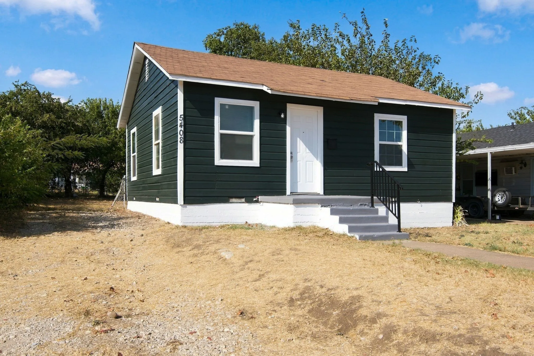 Single Family Residence For Rent in Tarrant County , 5408 Como Drive, Fort Worth, Texas 76107, 2 Bedroom, 1 Bathroom, Garage spaces, 624 Sqft, built in 1950, mls#21385697, Real Estate Agent in Fort Worth, Homes For Rent in Tarrant county, Homes For Rent in Fort Worth, Realtor in Fort Worth Texas, Real Estate Brokerage Independent Realty Texas, Luminita Cordes Realtor