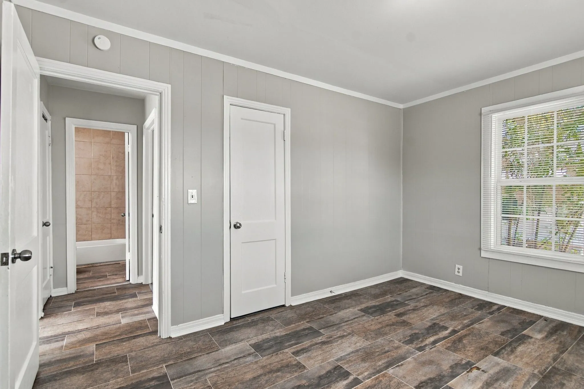 Single Family Residence For Rent in Tarrant County , 5408 Como Drive, Fort Worth, Texas 76107, 2 Bedroom, 1 Bathroom, Garage spaces, 624 Sqft, built in 1950, mls#21385697, Real Estate Agent in Fort Worth, Homes For Rent in Tarrant county, Homes For Rent in Fort Worth, Realtor in Fort Worth Texas, Real Estate Brokerage Independent Realty Texas, Luminita Cordes Realtor