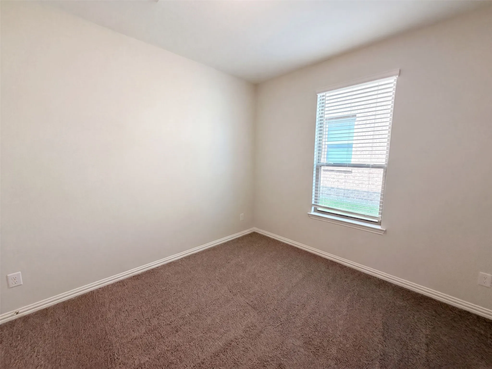 Single Family Residence For Sale in Kaufman County , 1448 Martingale Lane, Forney, Texas 75126, 5 Bedroom, 4 Bathroom, 2 Garage spaces, 2,546 Sqft, built in 2023, mls#21385991, Real Estate Agent in Forney, Homes For Sale in Kaufman county, Homes For Sale in Forney, Realtor in Forney Texas, Real Estate Brokerage Independent Realty Texas, Luminita Cordes Realtor