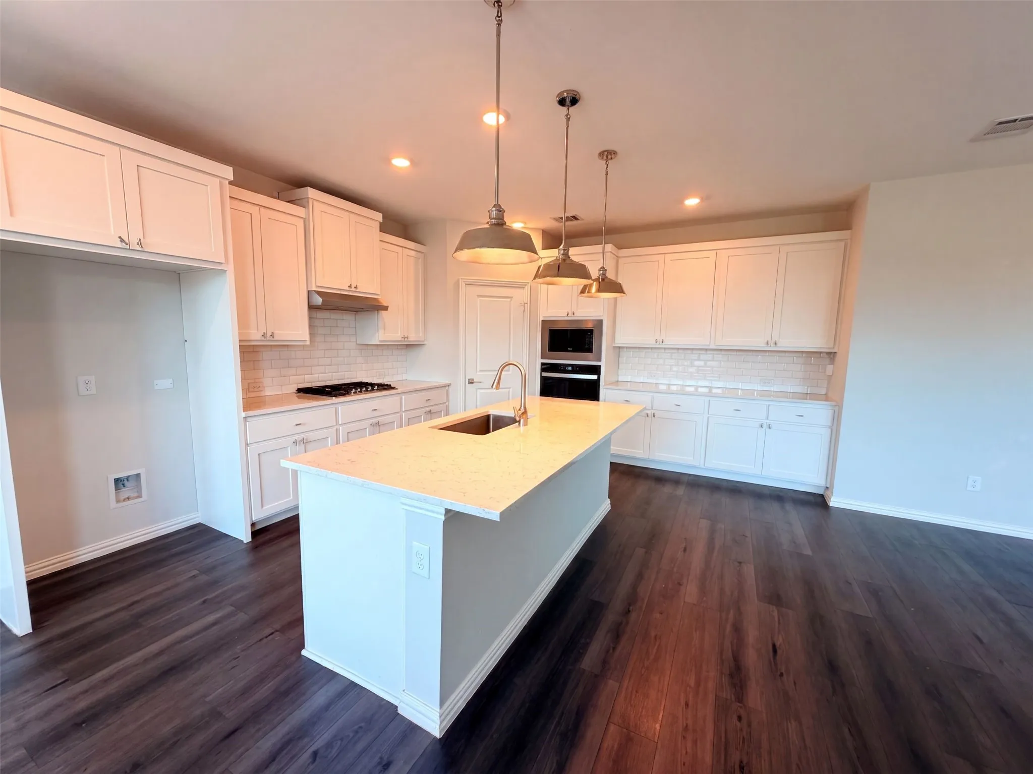 Single Family Residence For Sale in Kaufman County , 1448 Martingale Lane, Forney, Texas 75126, 5 Bedroom, 4 Bathroom, 2 Garage spaces, 2,546 Sqft, built in 2023, mls#21385991, Real Estate Agent in Forney, Homes For Sale in Kaufman county, Homes For Sale in Forney, Realtor in Forney Texas, Real Estate Brokerage Independent Realty Texas, Luminita Cordes Realtor