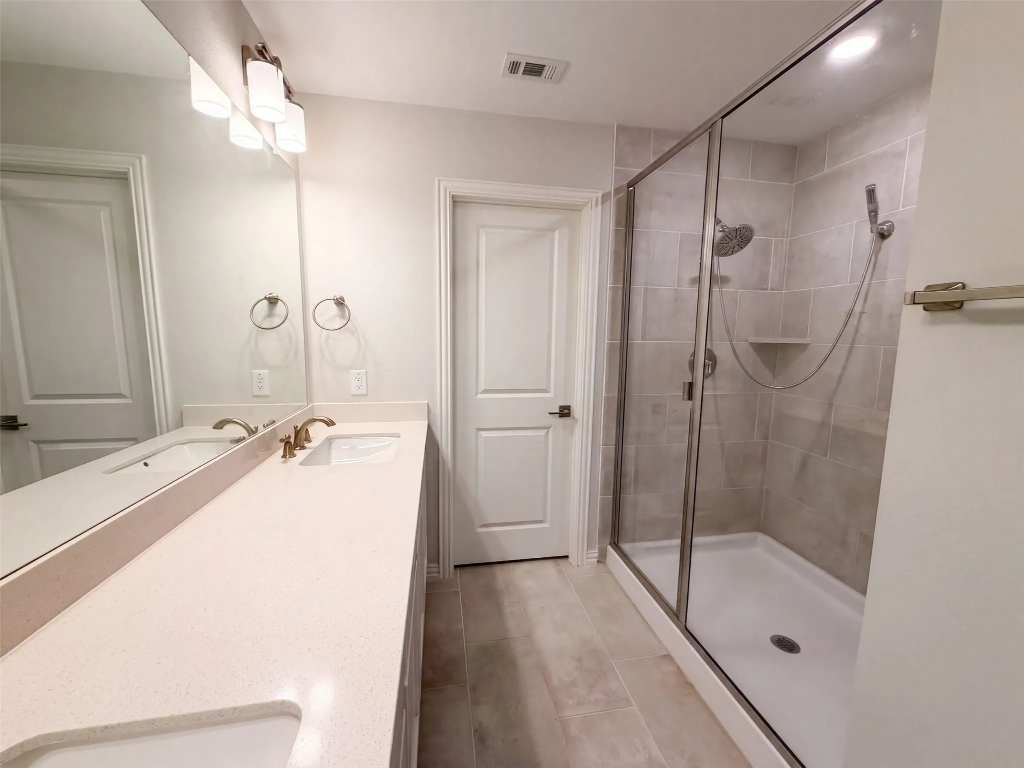 Single Family Residence For Sale in Kaufman County , 1448 Martingale Lane, Forney, Texas 75126, 5 Bedroom, 4 Bathroom, 2 Garage spaces, 2,546 Sqft, built in 2023, mls#21385991, Real Estate Agent in Forney, Homes For Sale in Kaufman county, Homes For Sale in Forney, Realtor in Forney Texas, Real Estate Brokerage Independent Realty Texas, Luminita Cordes Realtor