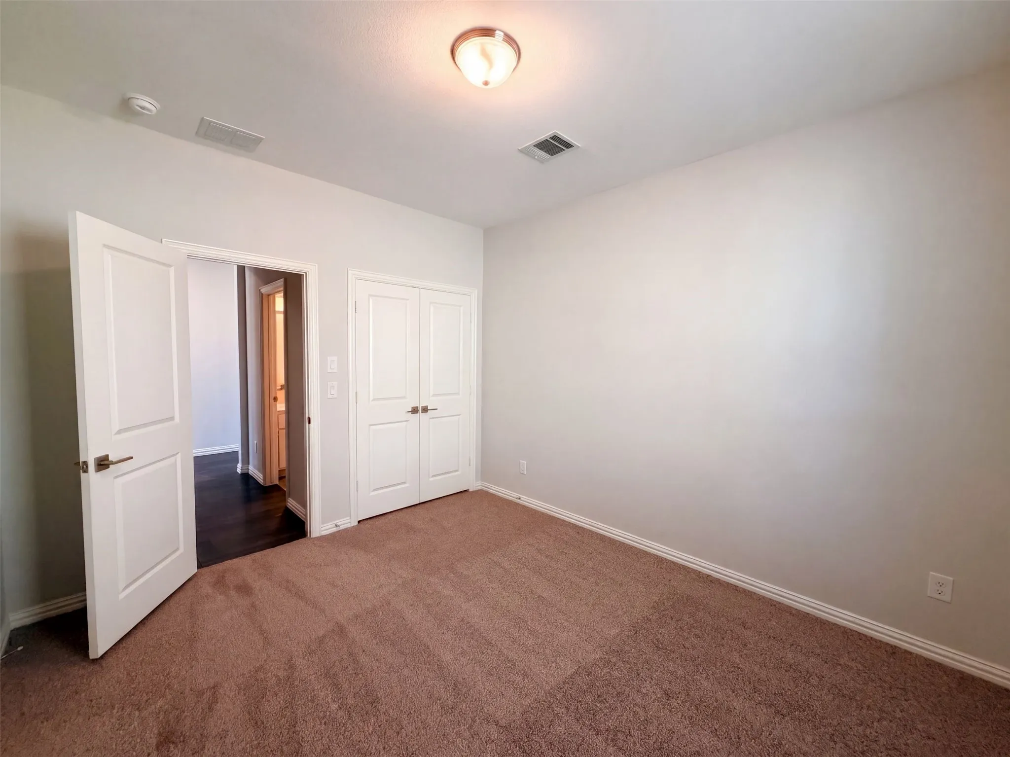 Single Family Residence For Sale in Kaufman County , 1448 Martingale Lane, Forney, Texas 75126, 5 Bedroom, 4 Bathroom, 2 Garage spaces, 2,546 Sqft, built in 2023, mls#21385991, Real Estate Agent in Forney, Homes For Sale in Kaufman county, Homes For Sale in Forney, Realtor in Forney Texas, Real Estate Brokerage Independent Realty Texas, Luminita Cordes Realtor