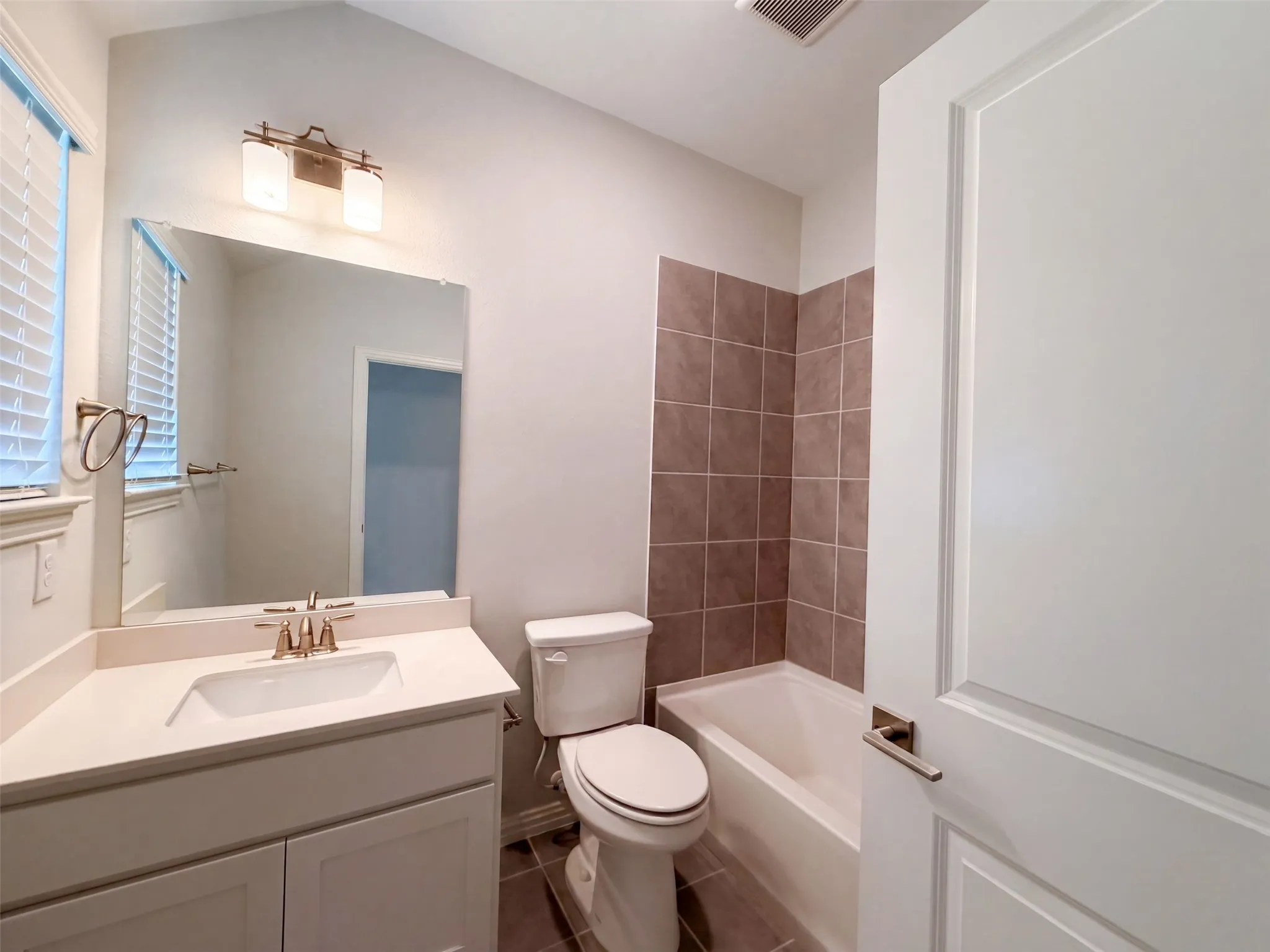 Single Family Residence For Sale in Kaufman County , 1448 Martingale Lane, Forney, Texas 75126, 5 Bedroom, 4 Bathroom, 2 Garage spaces, 2,546 Sqft, built in 2023, mls#21385991, Real Estate Agent in Forney, Homes For Sale in Kaufman county, Homes For Sale in Forney, Realtor in Forney Texas, Real Estate Brokerage Independent Realty Texas, Luminita Cordes Realtor