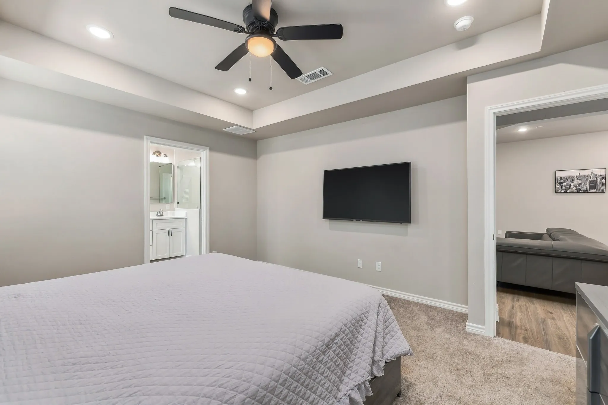 Single Family Residence For Sale in Kaufman County , 804 S Adelaide Street, Terrell, Texas 75160, 3 Bedroom, 2 Bathroom, 2 Garage spaces, 1,810 Sqft, built in 2023, mls#21380826, Real Estate Agent in Terrell, Homes For Sale in Kaufman county, Homes For Sale in Terrell, Realtor in Terrell Texas, Real Estate Brokerage Independent Realty Texas, Luminita Cordes Realtor