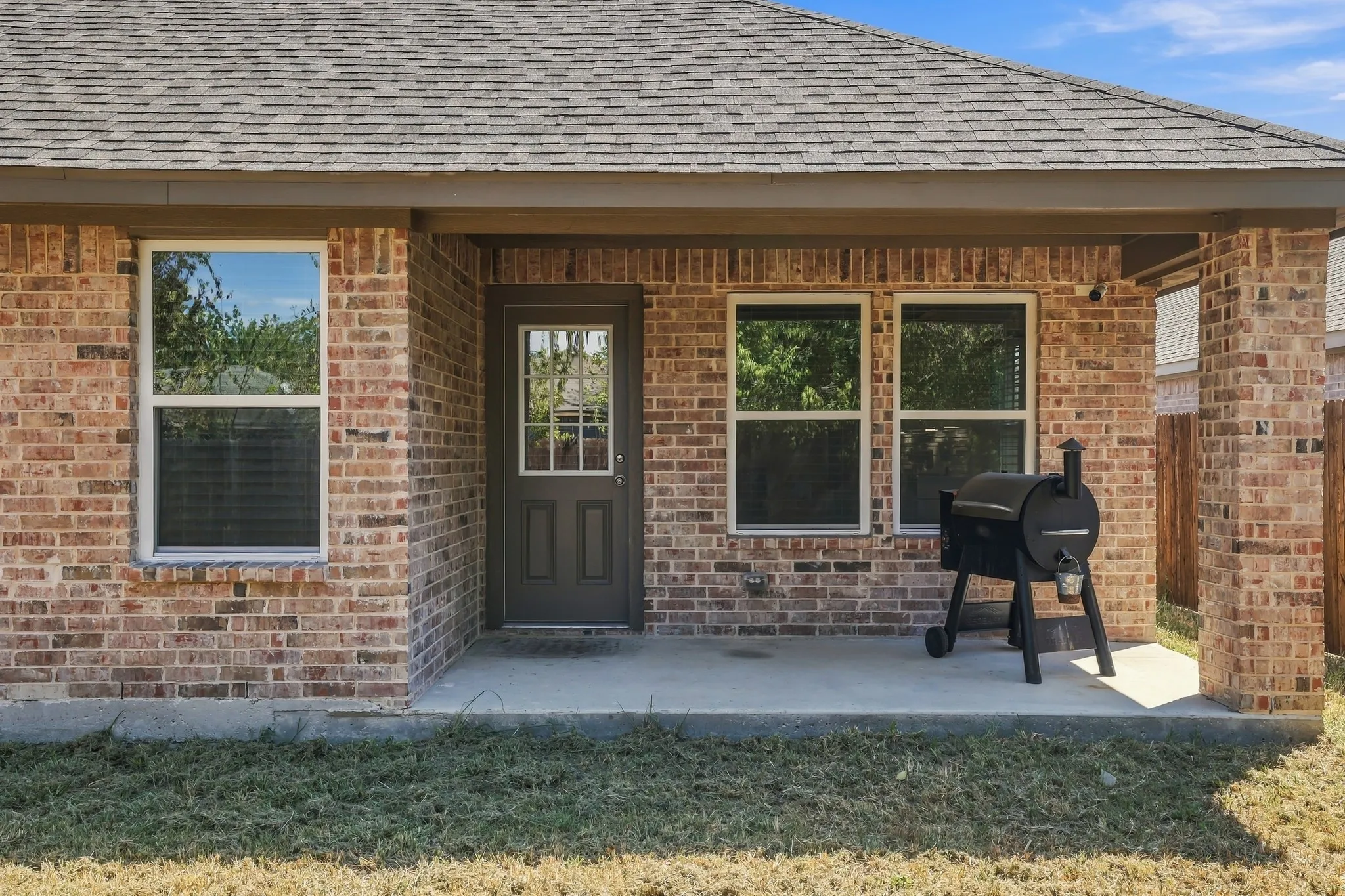 Single Family Residence For Sale in Kaufman County , 804 S Adelaide Street, Terrell, Texas 75160, 3 Bedroom, 2 Bathroom, 2 Garage spaces, 1,810 Sqft, built in 2023, mls#21380826, Real Estate Agent in Terrell, Homes For Sale in Kaufman county, Homes For Sale in Terrell, Realtor in Terrell Texas, Real Estate Brokerage Independent Realty Texas, Luminita Cordes Realtor